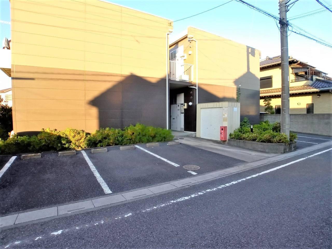リヴェール(21295)の外観・駐車場イメージ1枚目