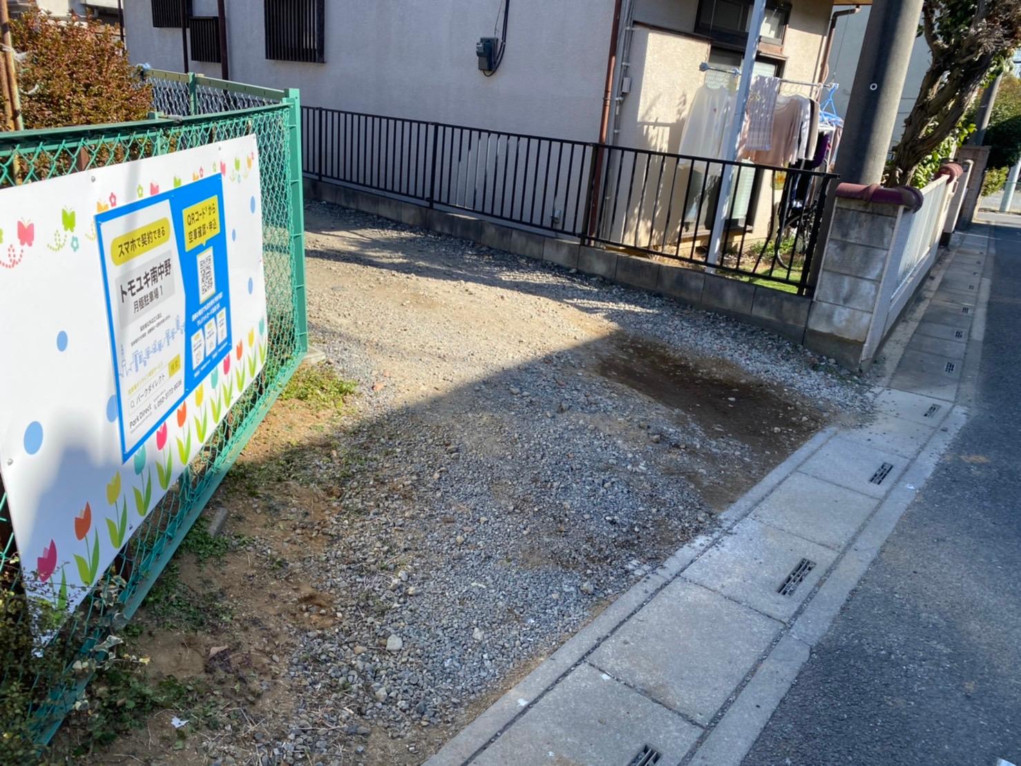 トモユキ南中野月極駐車場1の外観・駐車場イメージ3枚目