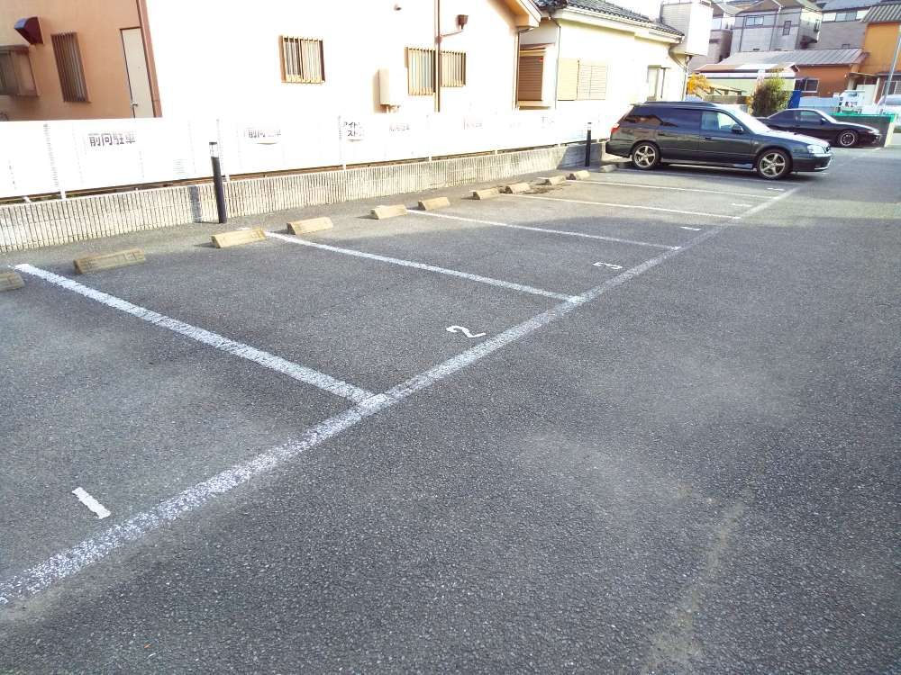ルミエール(13630)の外観・駐車場イメージ1枚目
