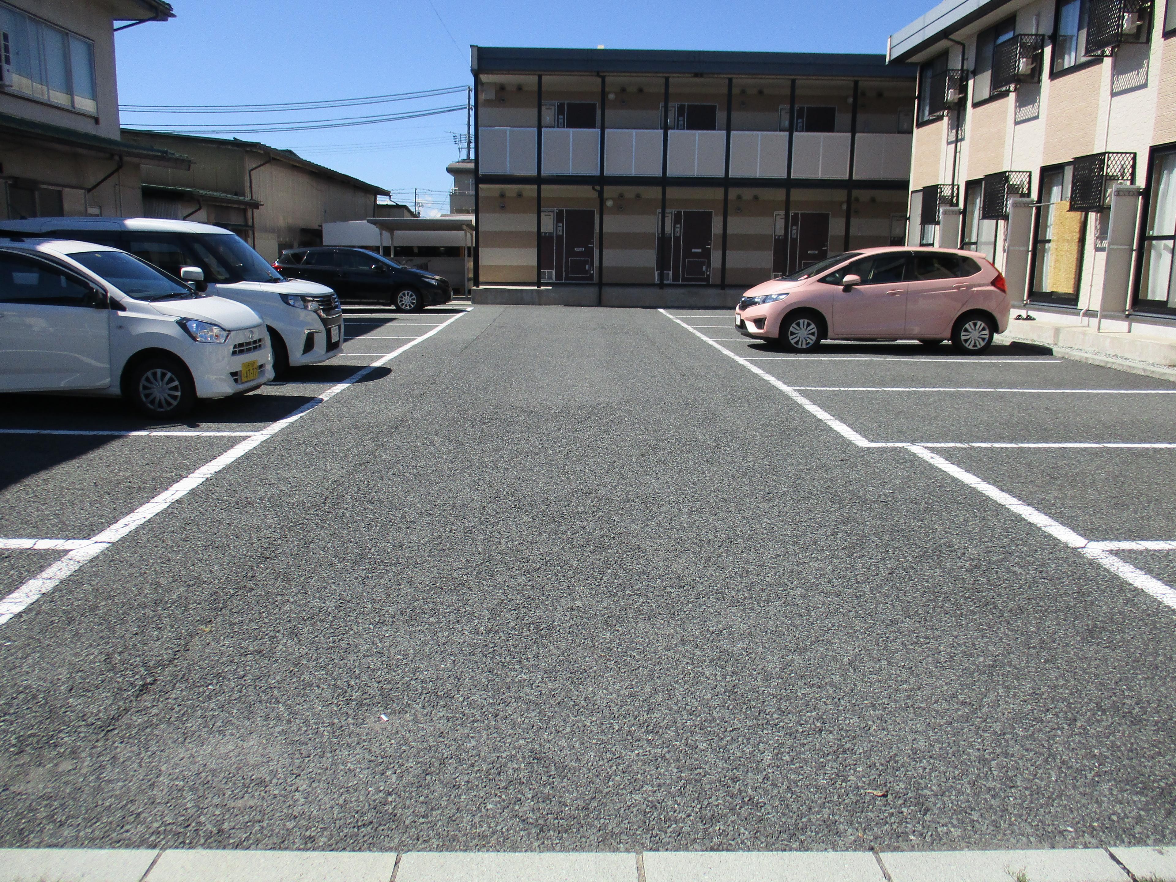 シャイン(30787)の外観・駐車場イメージ1枚目