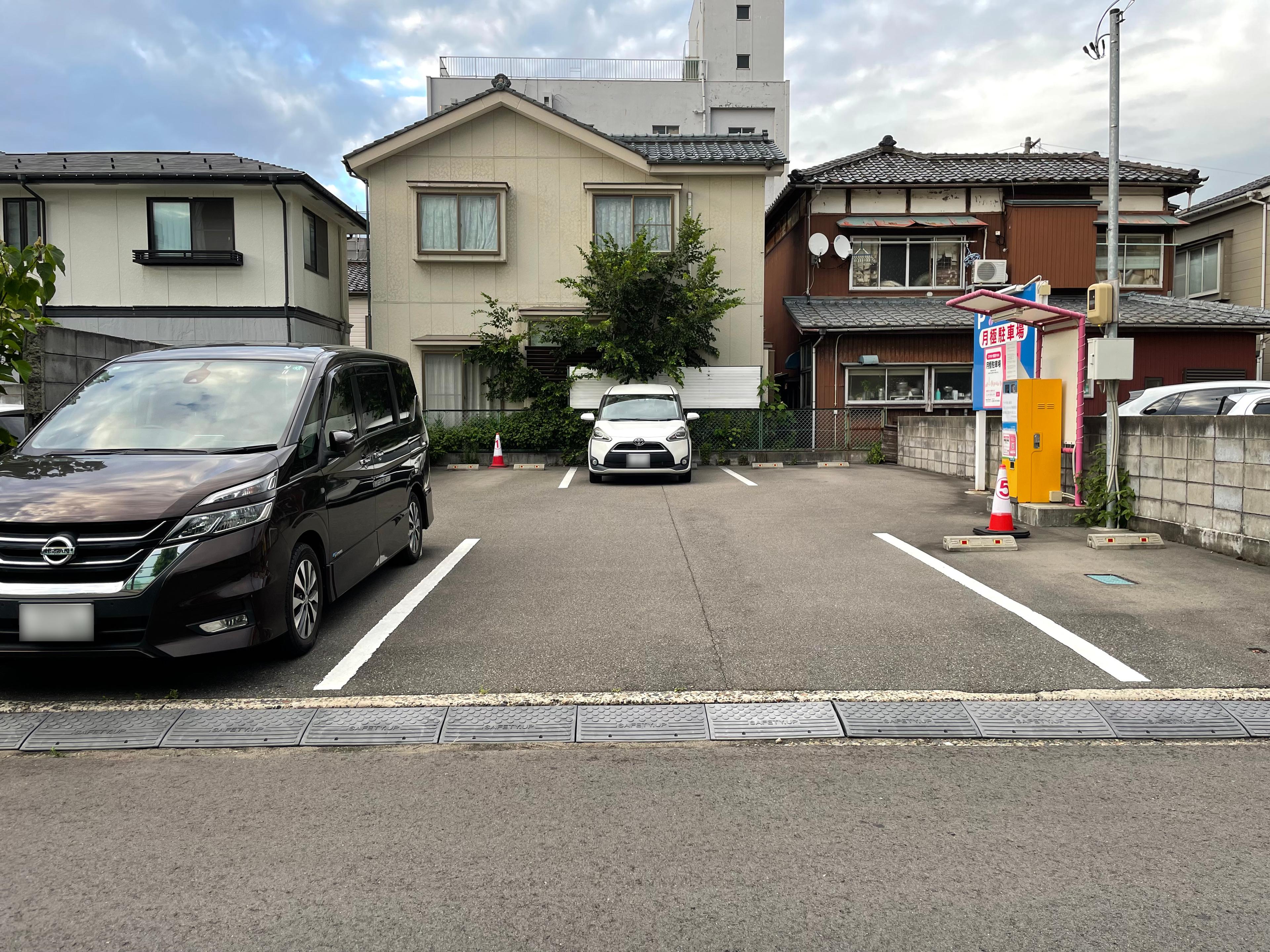アルモ東大畑月極駐車場の外観・駐車場イメージ1枚目
