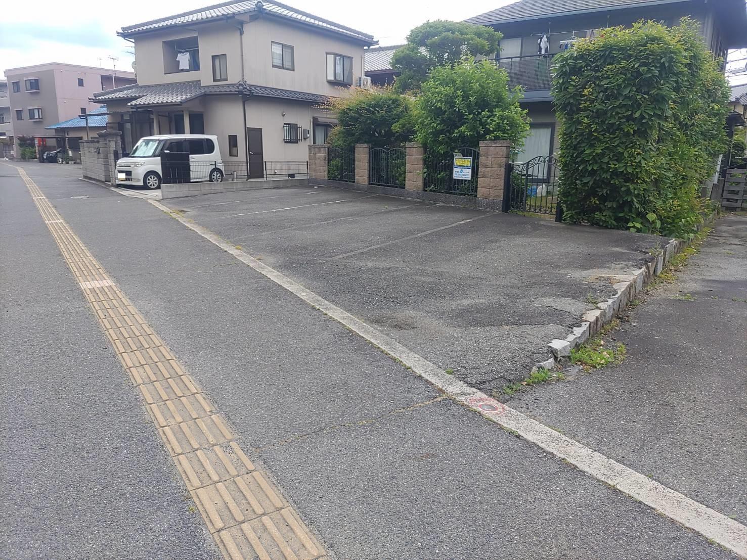 空本ガレージの外観・駐車場イメージ1枚目