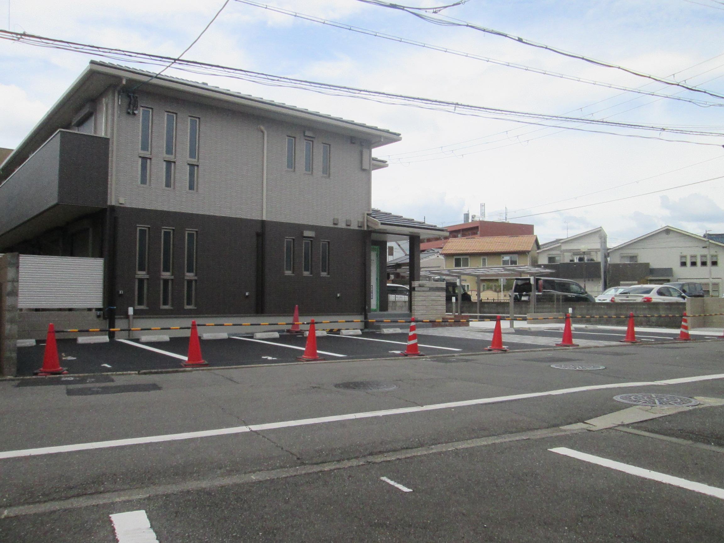 ユアメゾン伏見の外観・駐車場イメージ1枚目