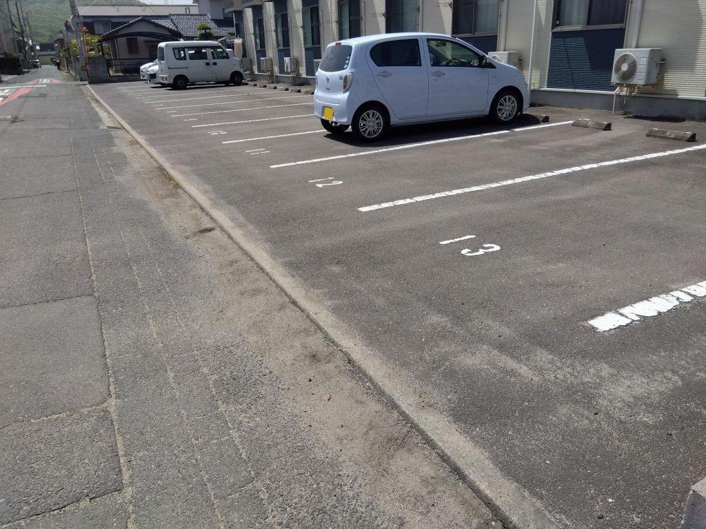グロワール(47898)の外観・駐車場イメージ2枚目