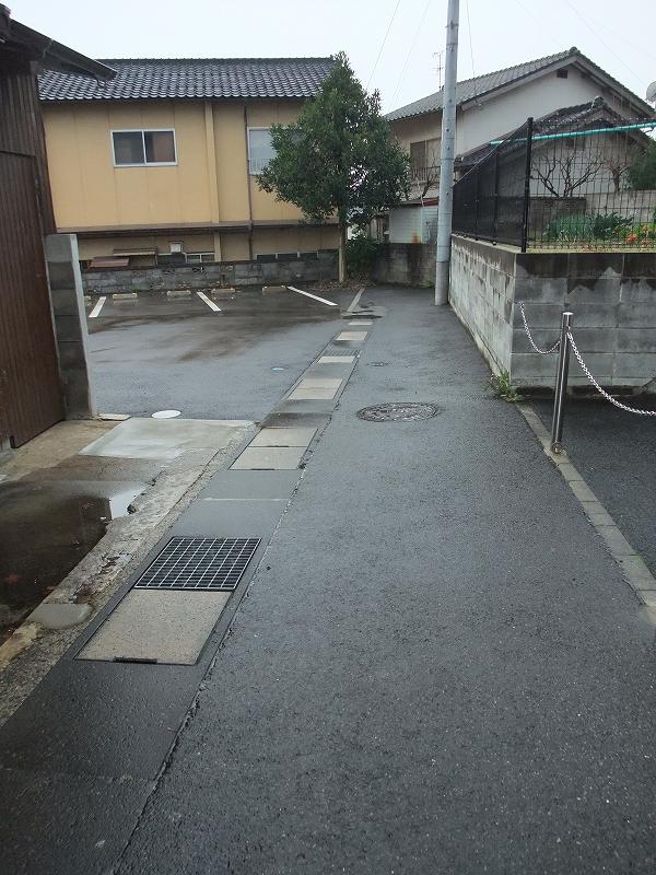 塚田駐車場の外観・駐車場イメージ2枚目