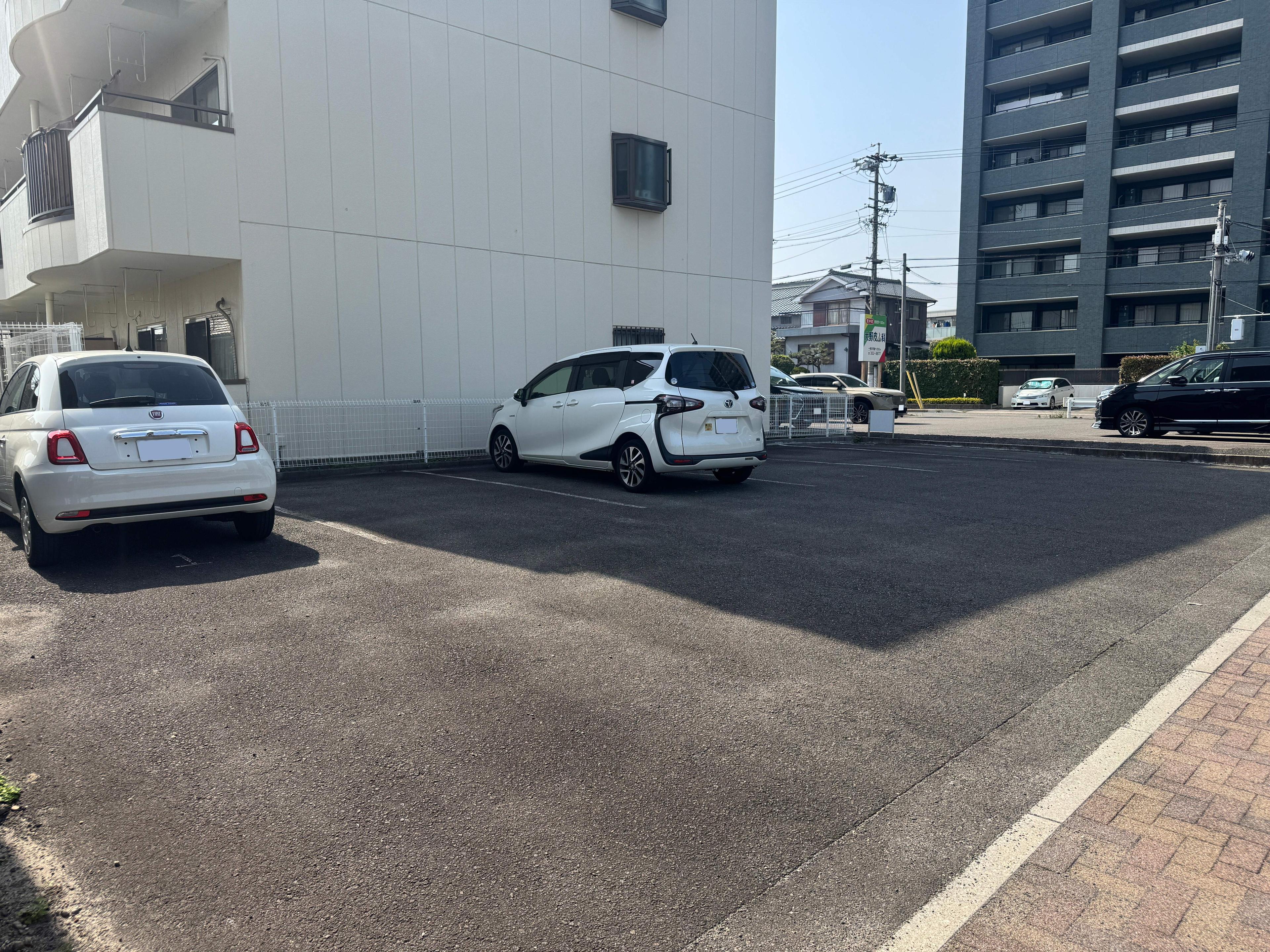 P300の外観・駐車場イメージ3枚目