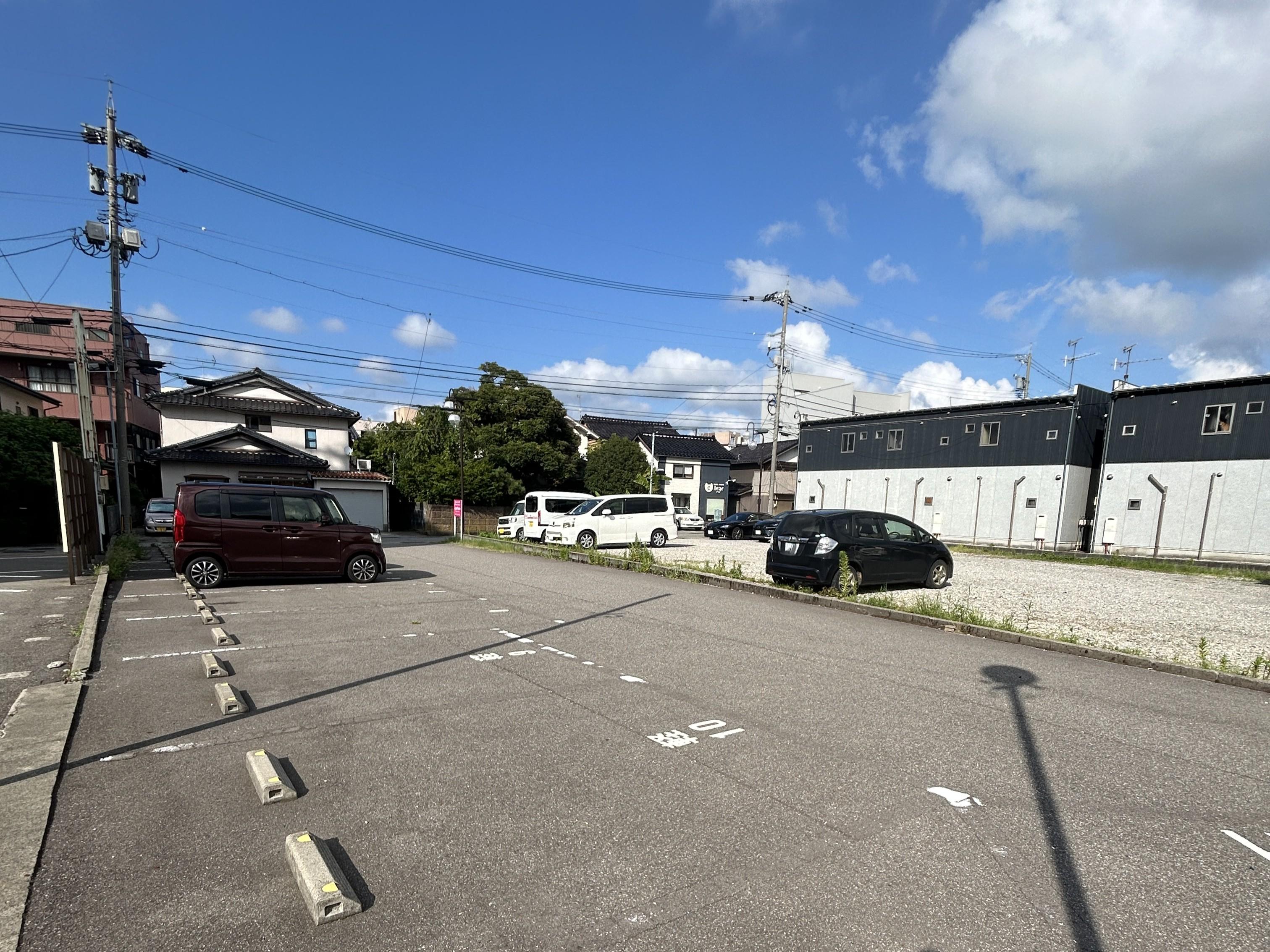 Ｍパーキング（吉原町）の外観・駐車場イメージ2枚目