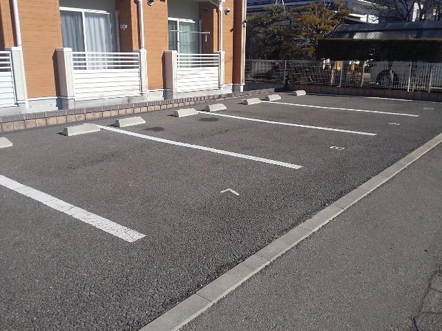 シルクⅢ(53533)の外観・駐車場イメージ1枚目