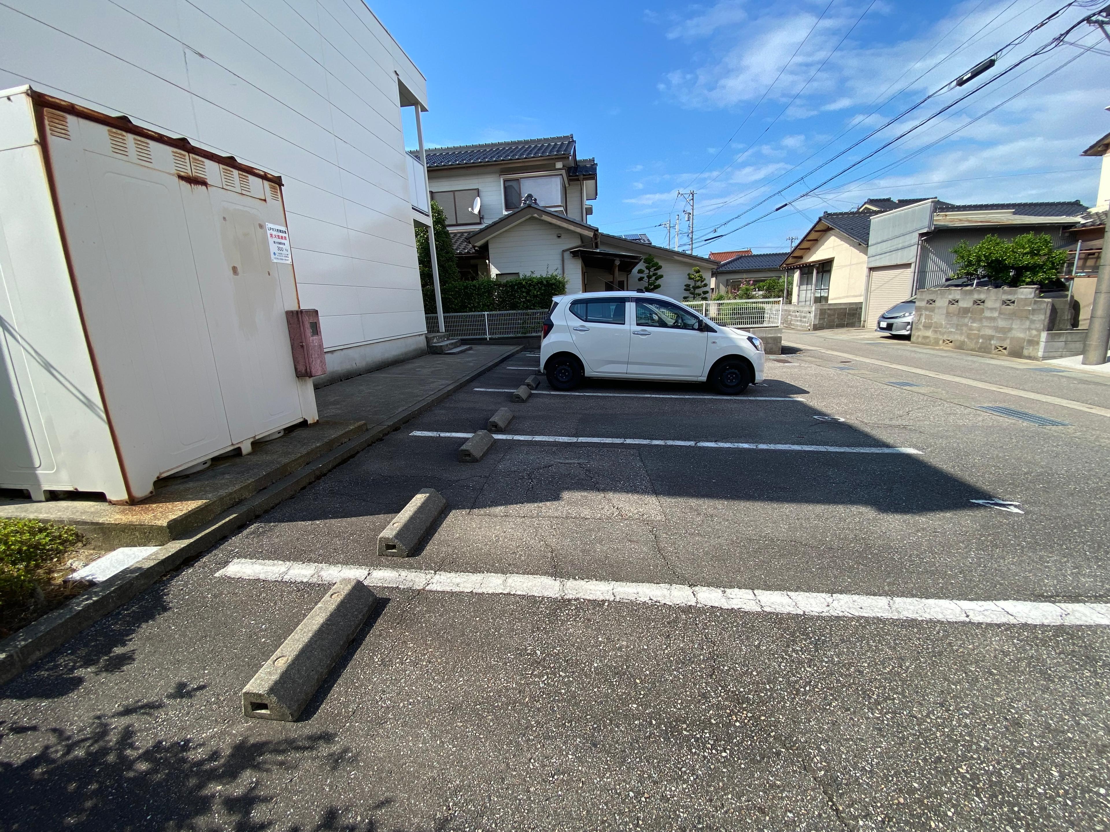 グランシャリオＴ３(22040)の外観・駐車場イメージ1枚目