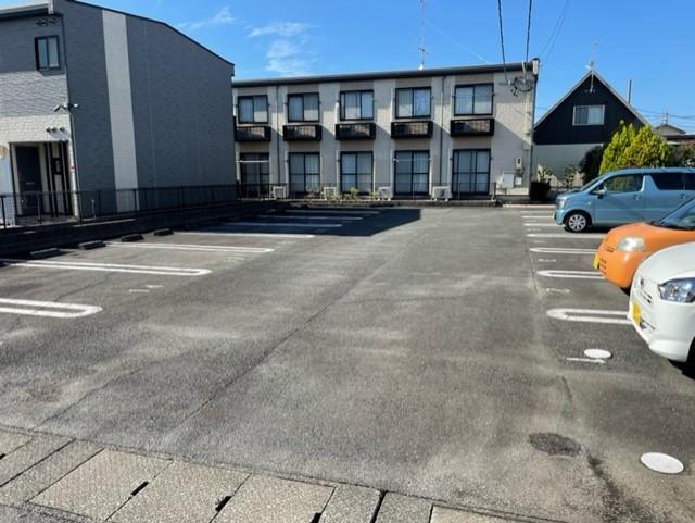 彩(24493)の外観・駐車場イメージ1枚目