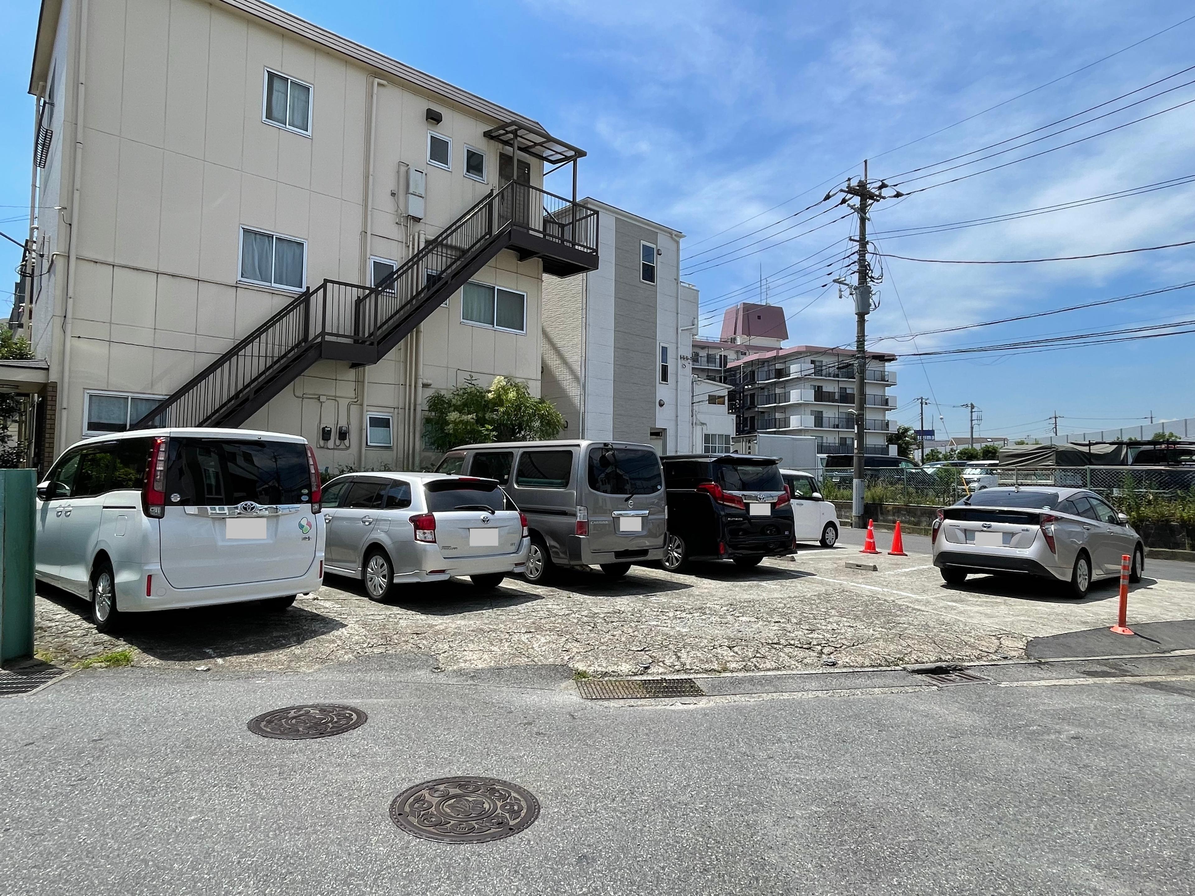 岩﨑パーキングの外観・駐車場イメージ2枚目