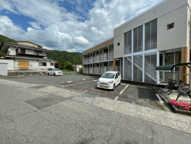 ａｐｒｉｌｅ(14079)の外観・駐車場イメージ1枚目