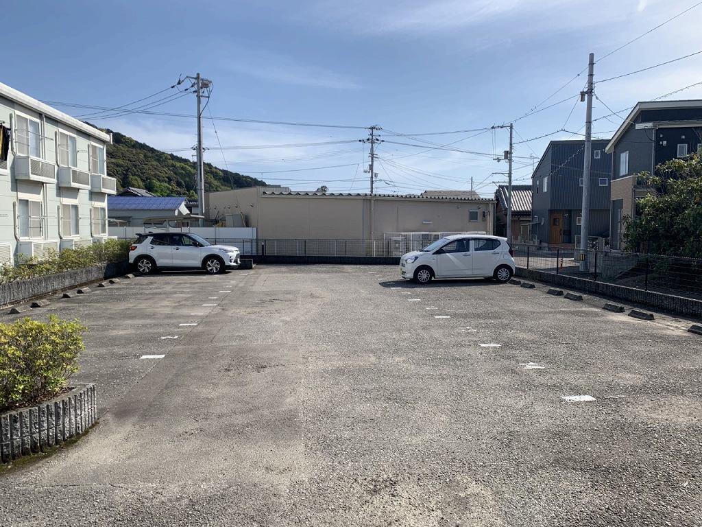 クレスト(18781)の外観・駐車場イメージ2枚目