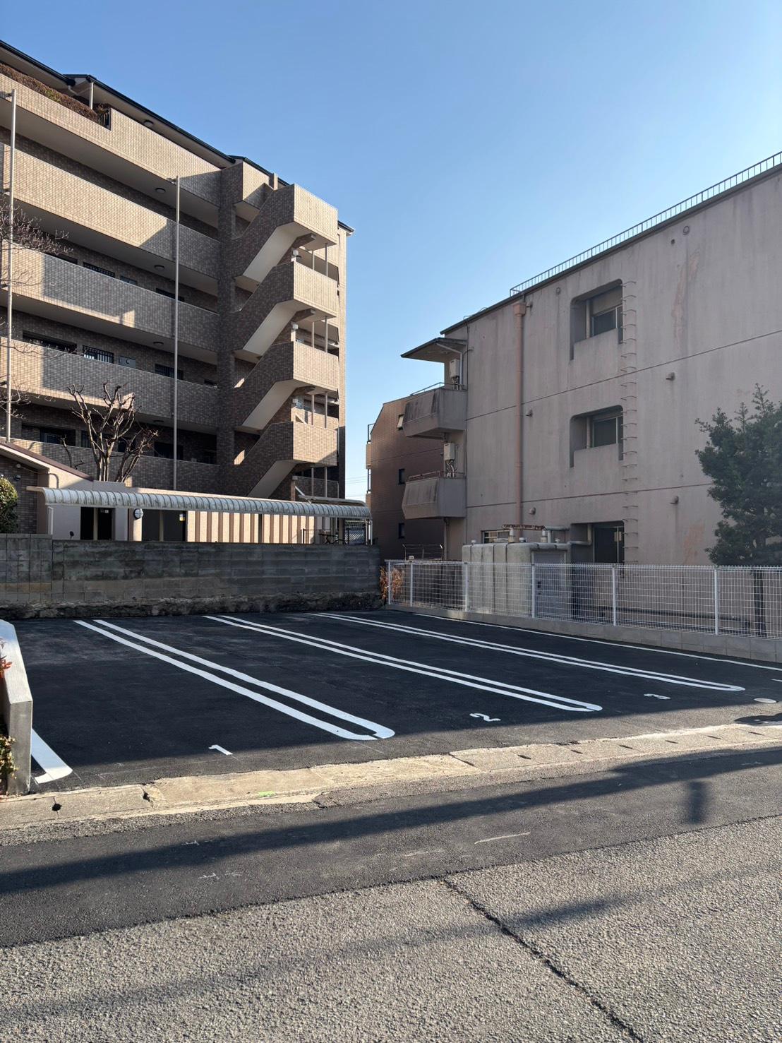 東久保田町エス・ガレージの外観・駐車場イメージ1枚目