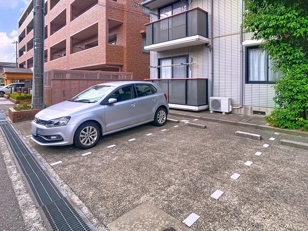 ディアスフレンテ　月極駐車場の外観・駐車場イメージ2枚目