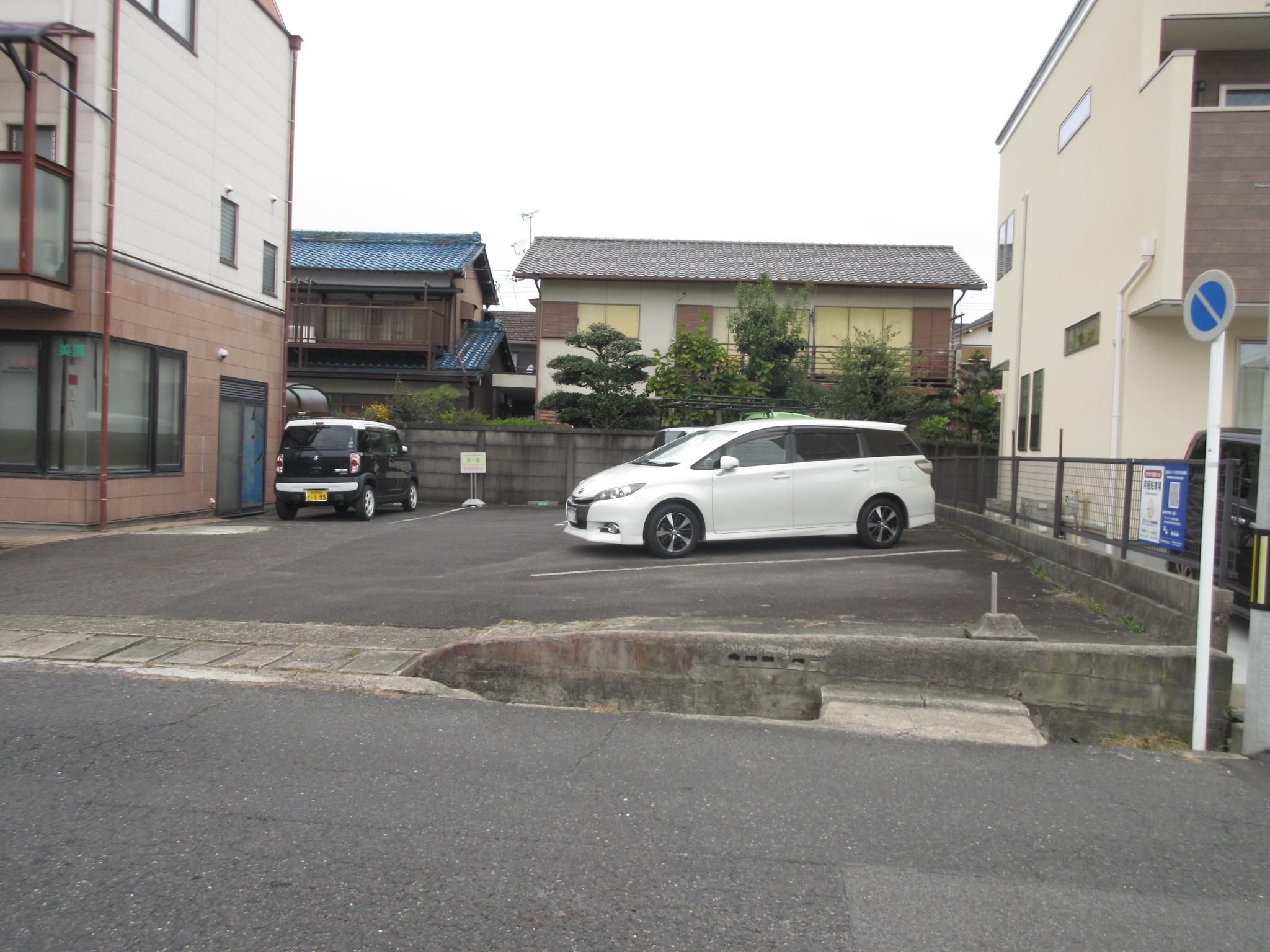 東栄町一丁目（加藤）駐車場の外観・駐車場イメージ2枚目