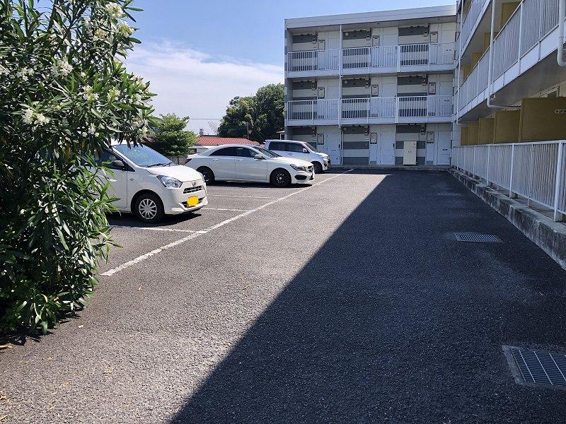 パレスマンションⅢ(21056)の外観・駐車場イメージ1枚目