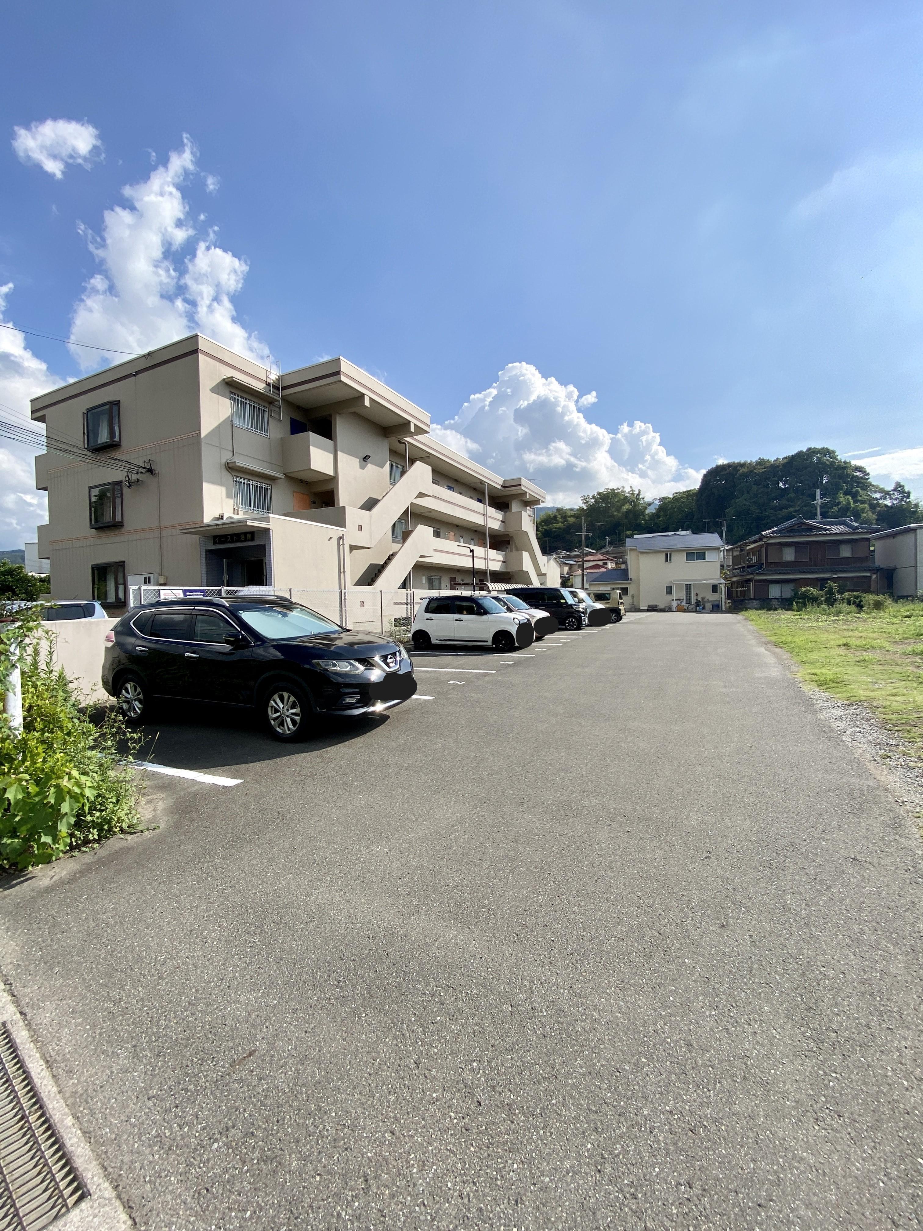 尾崎パーキングの外観・駐車場イメージ2枚目
