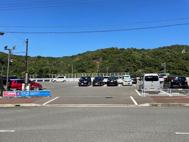 シャリエ北側駐車場の外観・駐車場イメージ1枚目