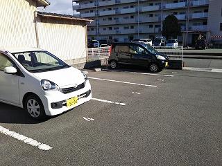 ベルニナ(46333)の外観・駐車場イメージ1枚目
