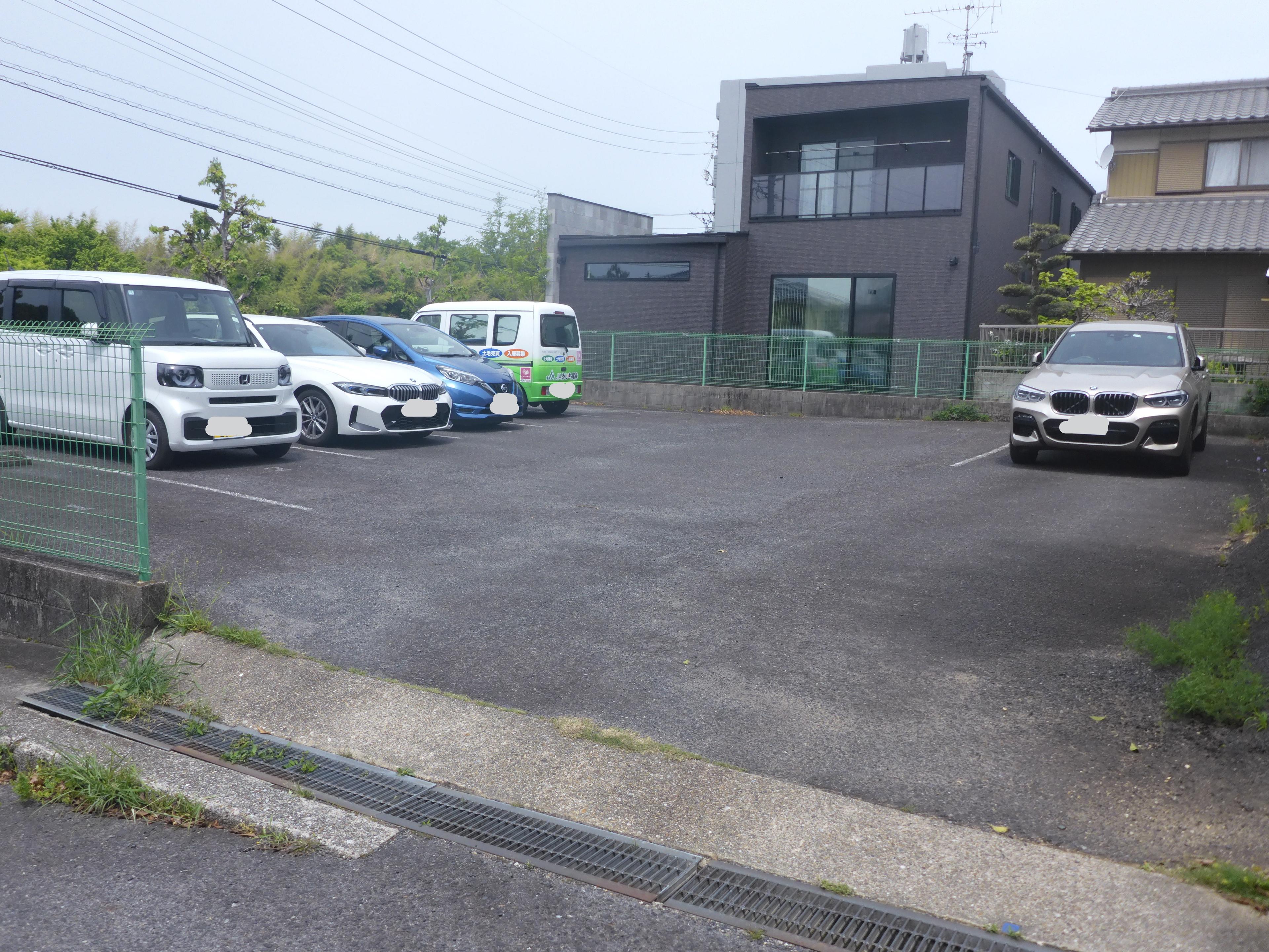 高山駐車場の外観・駐車場イメージ1枚目