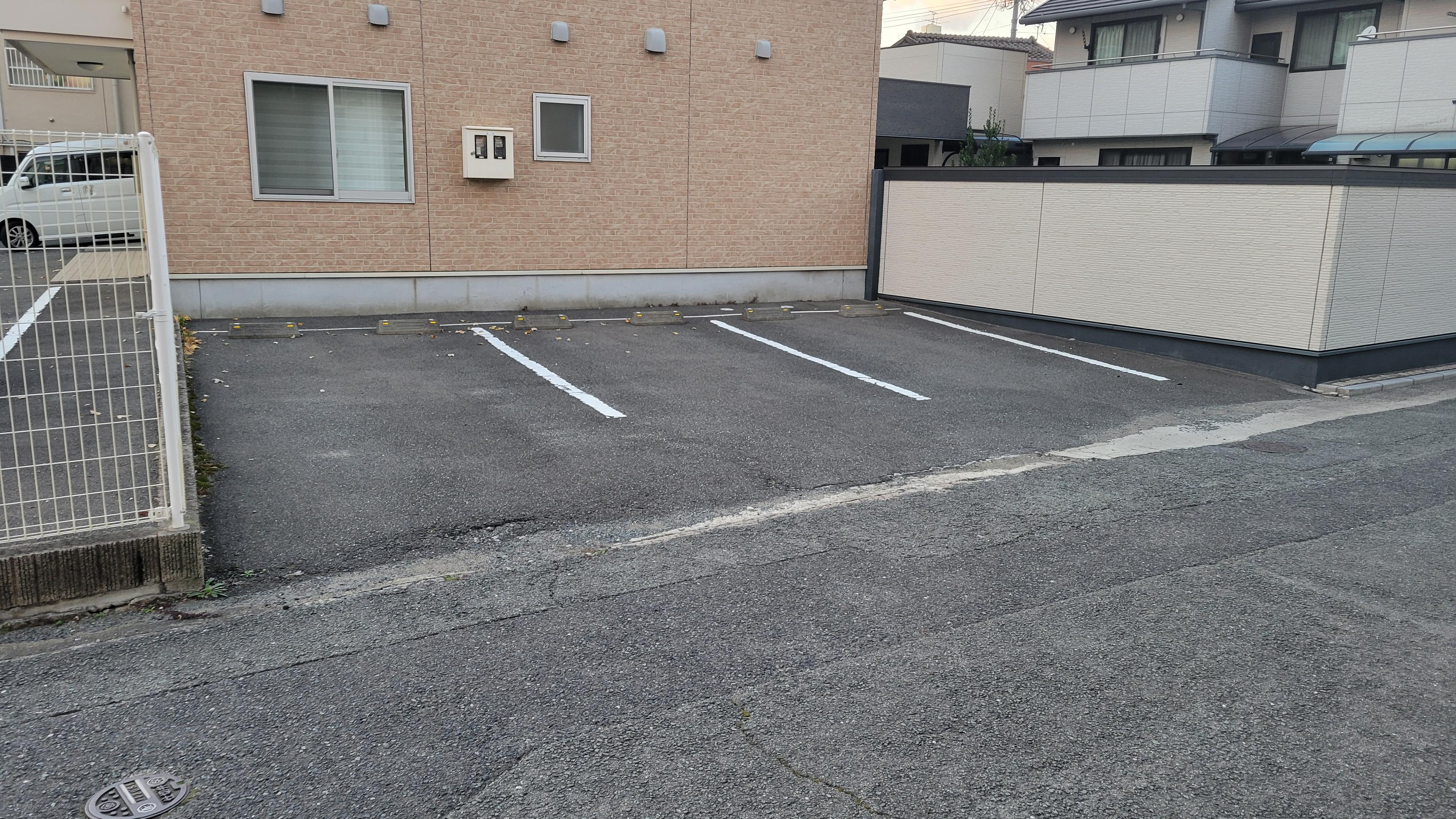 新池2-A駐車場の外観・駐車場イメージ1枚目
