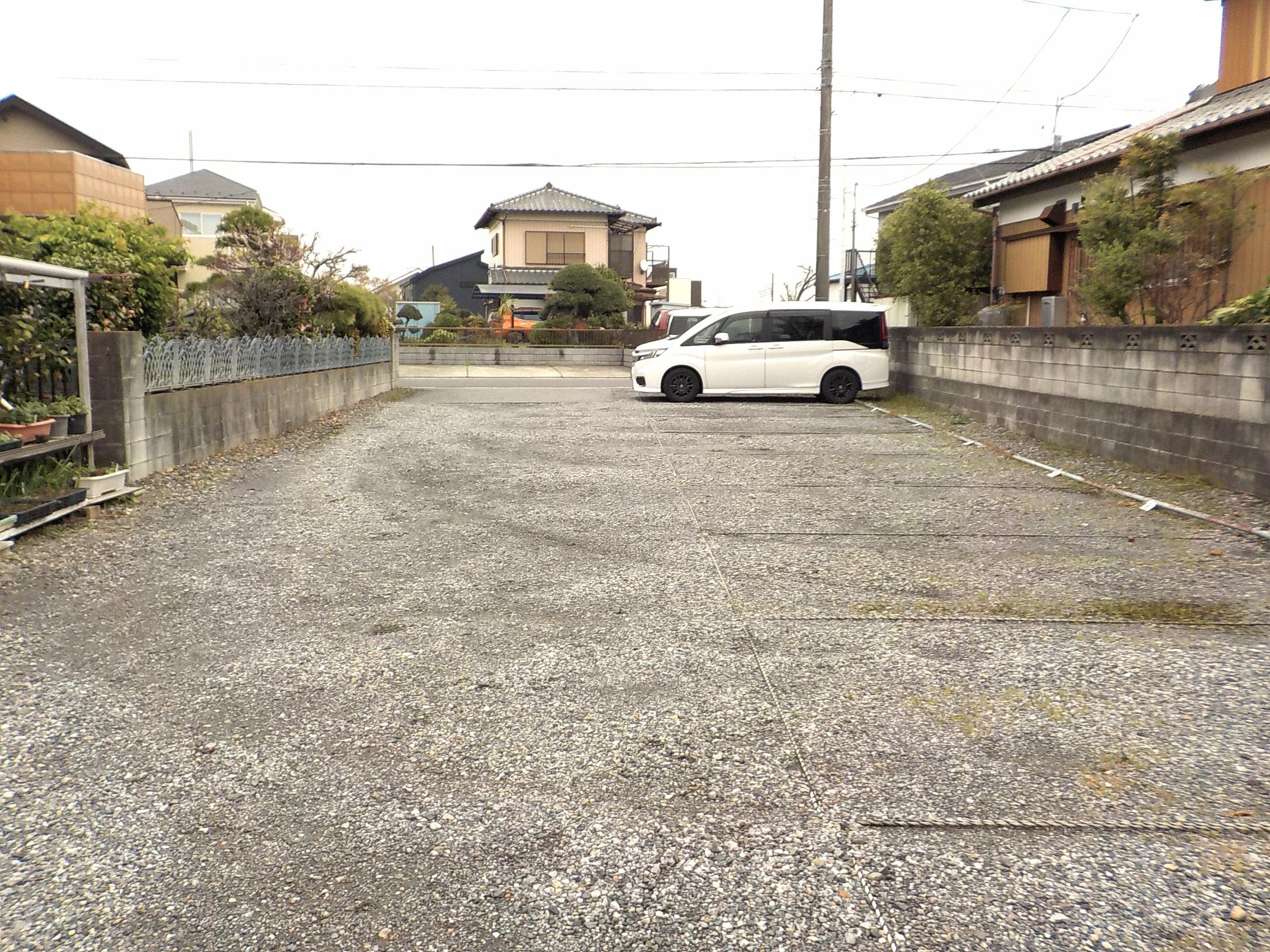 篠原駐車場の外観・駐車場イメージ3枚目