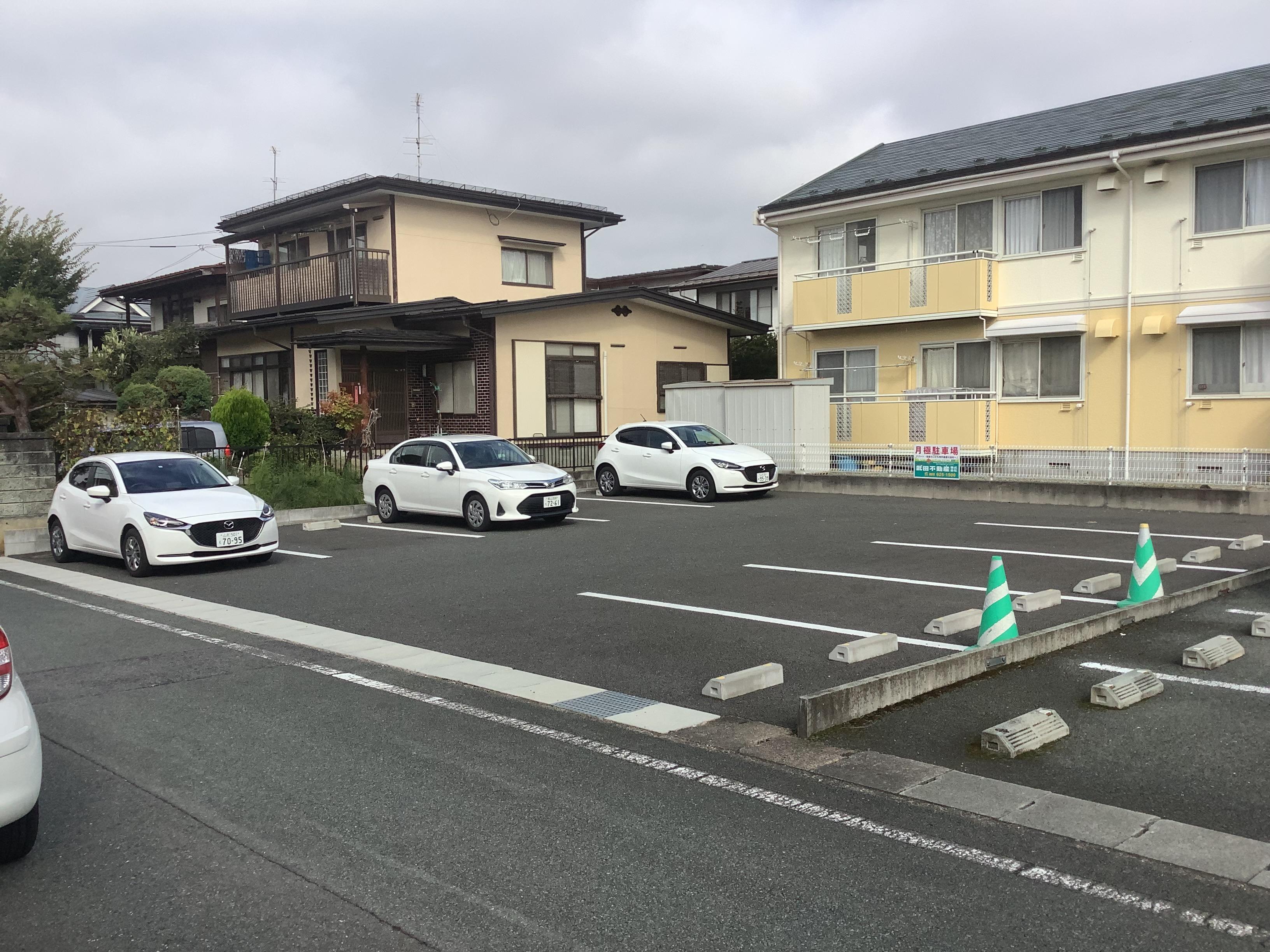 篭田斉藤パーキングの外観・駐車場イメージ1枚目