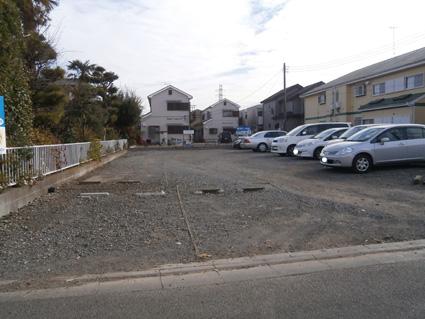 中間月極駐車場の外観・駐車場イメージ1枚目