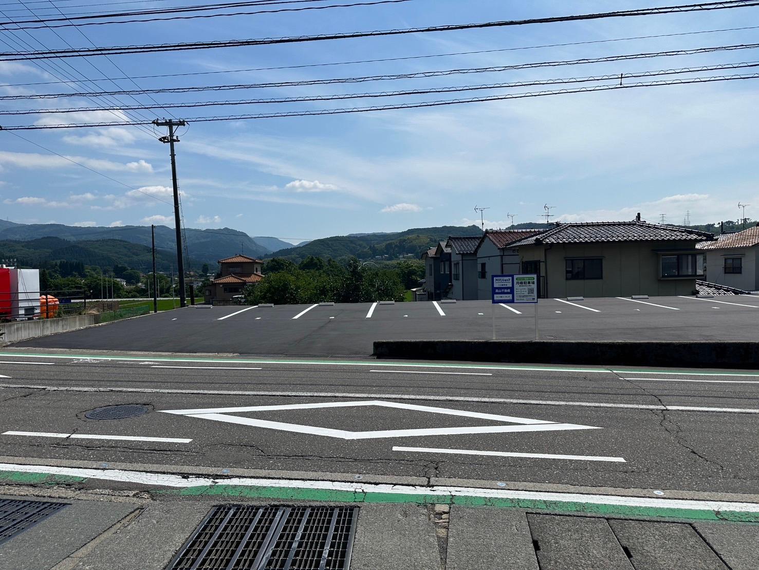 サンゴ樹パーキングの外観・駐車場イメージ1枚目