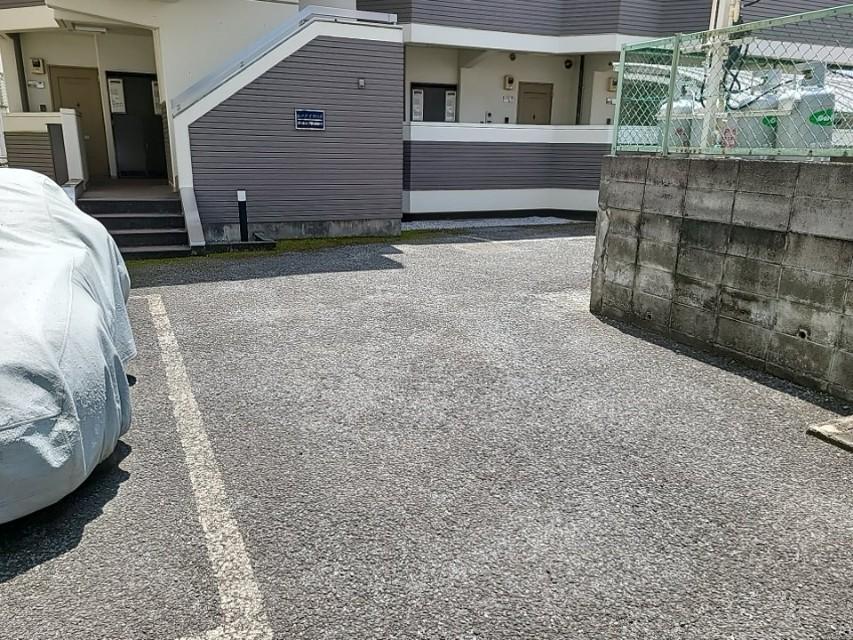 さいたま市日進町3丁目 駐車場（レチナミヤハラ）の外観・駐車場イメージ2枚目