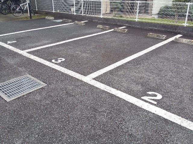エスポワール(24486)の外観・駐車場イメージ1枚目