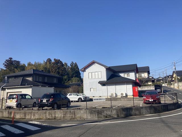 新国屋団地入口駐車場の外観・駐車場イメージ2枚目