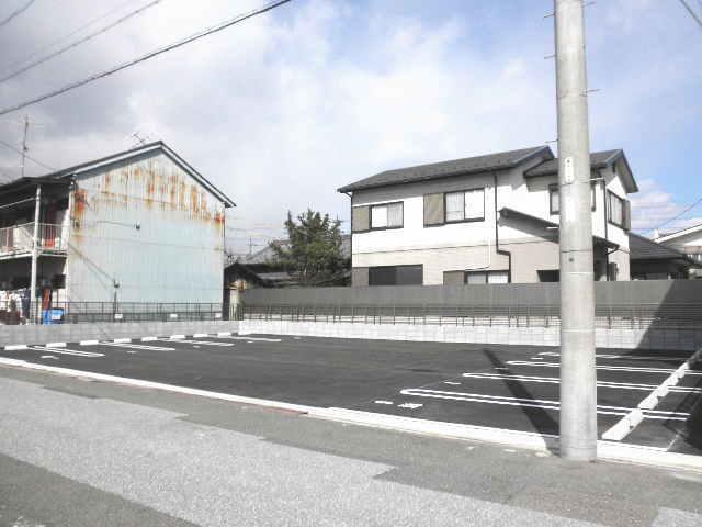 ワイズ・真清田 第7駐車場の外観・駐車場イメージ3枚目