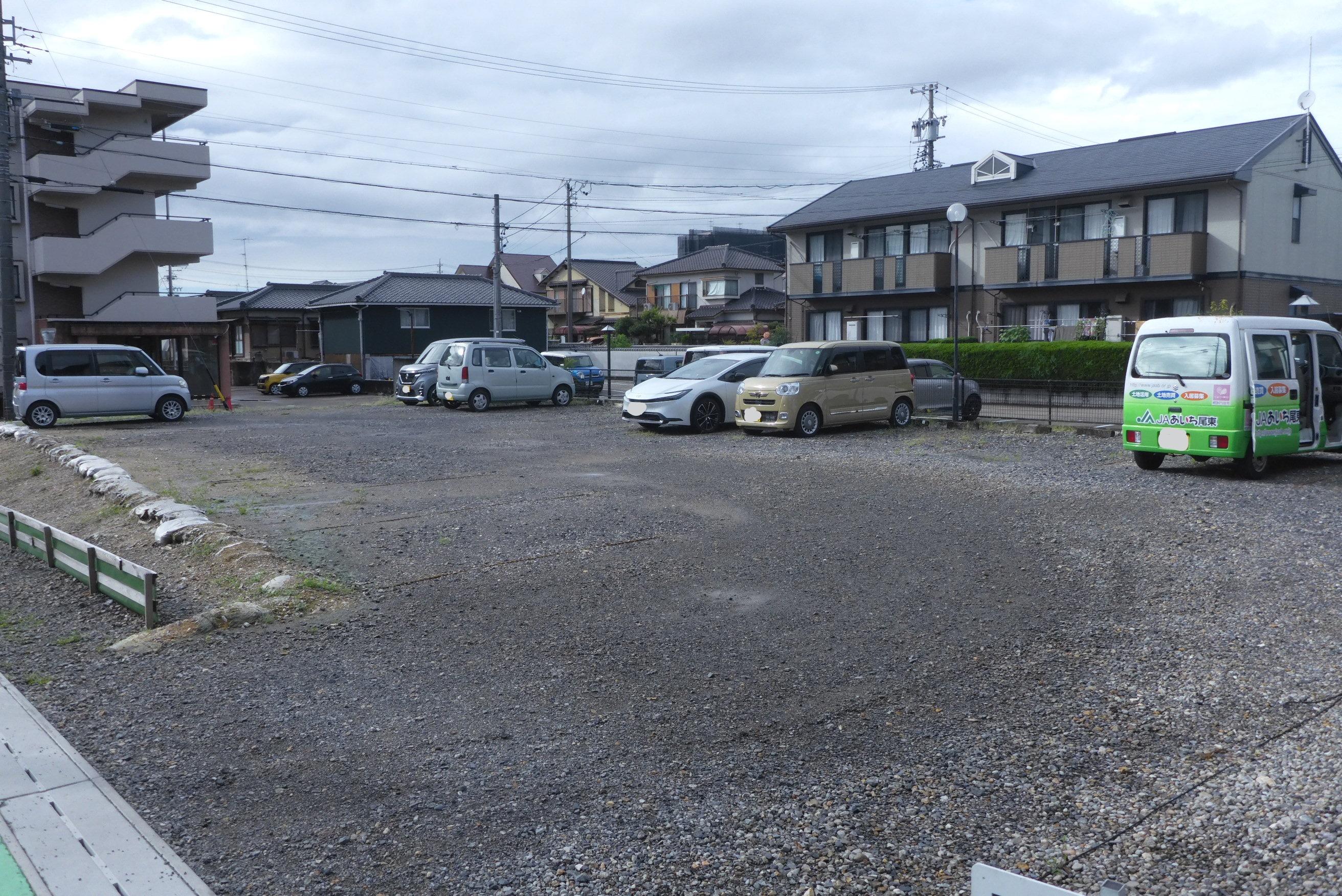 ルーブルハイツ駐車場の外観・駐車場イメージ1枚目
