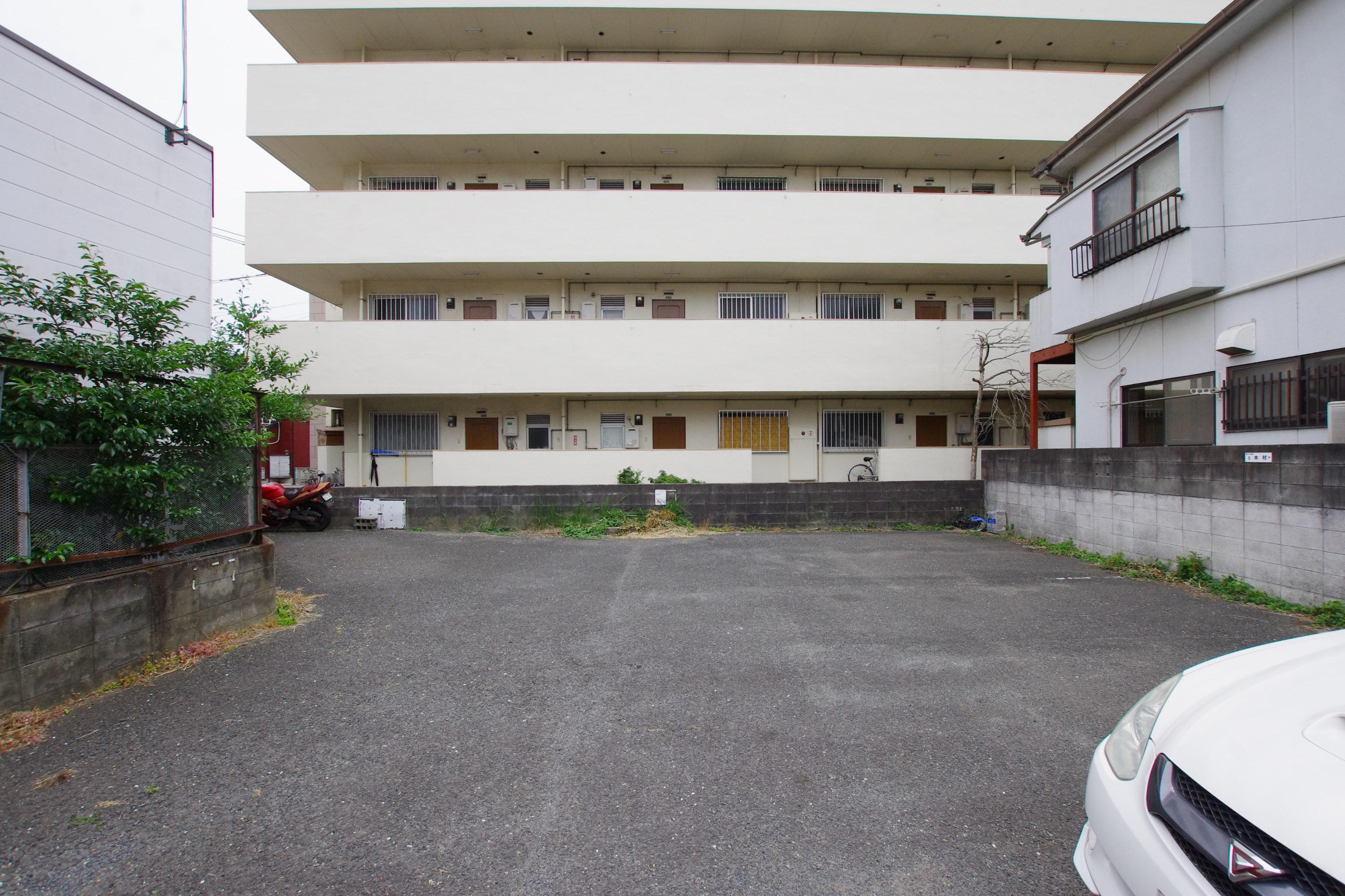 高橋駐車場の外観・駐車場イメージ1枚目