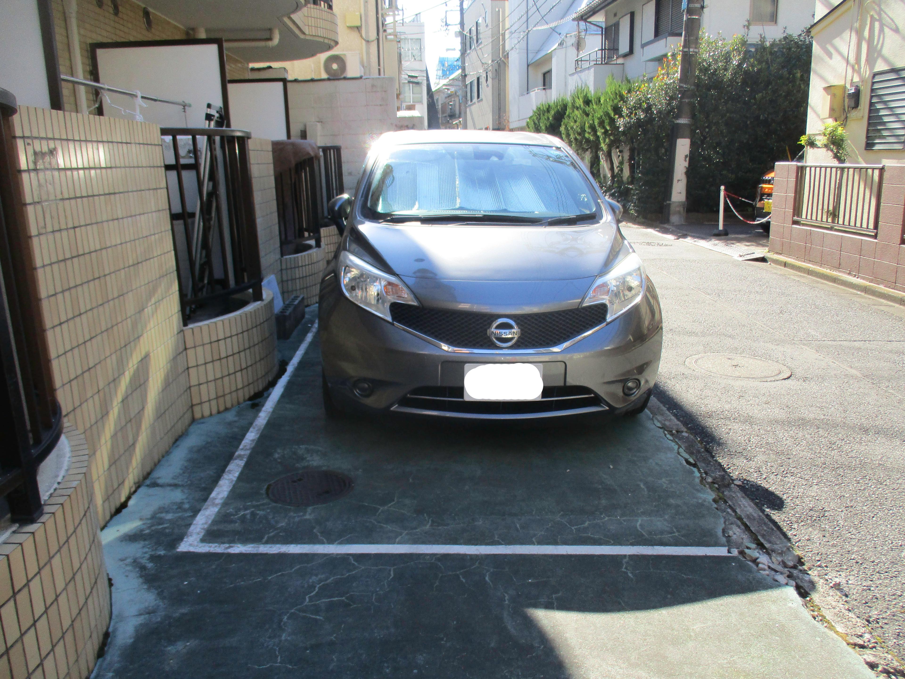 スカイコート市ヶ谷第3の外観・駐車場イメージ2枚目
