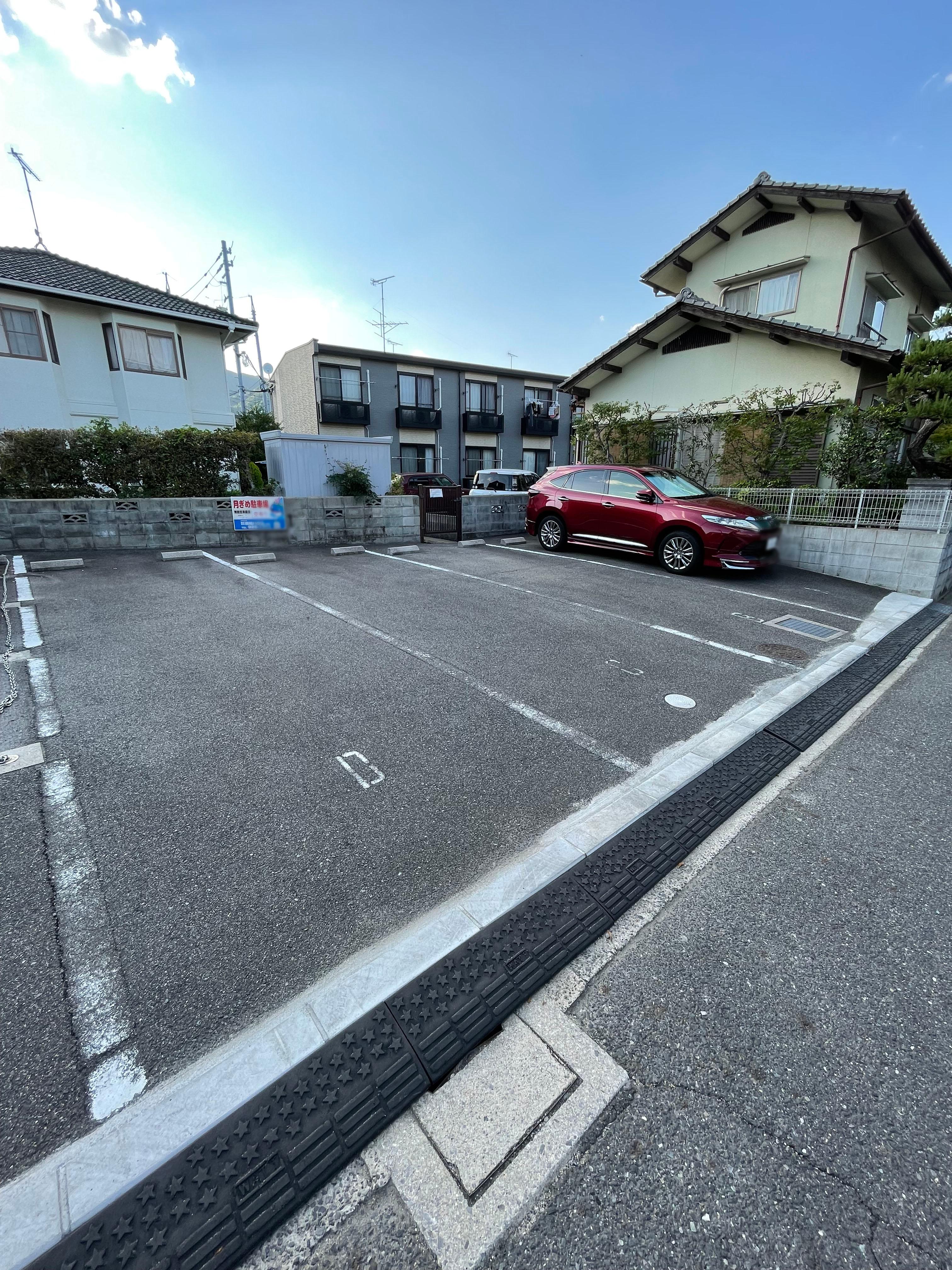 三宅泉駐車場の外観・駐車場イメージ1枚目