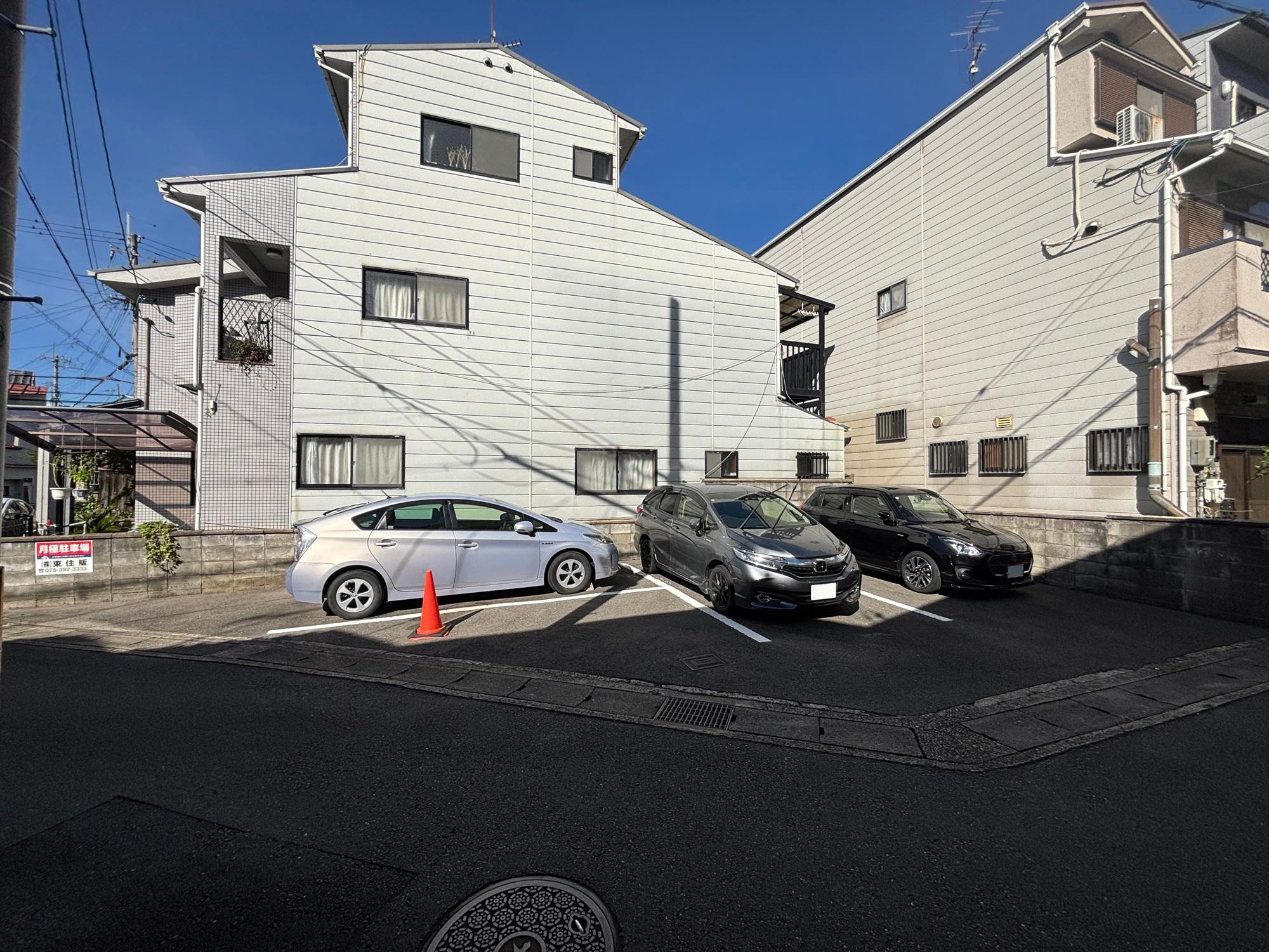 嵐山茶尻町ガレージの外観・駐車場イメージ2枚目