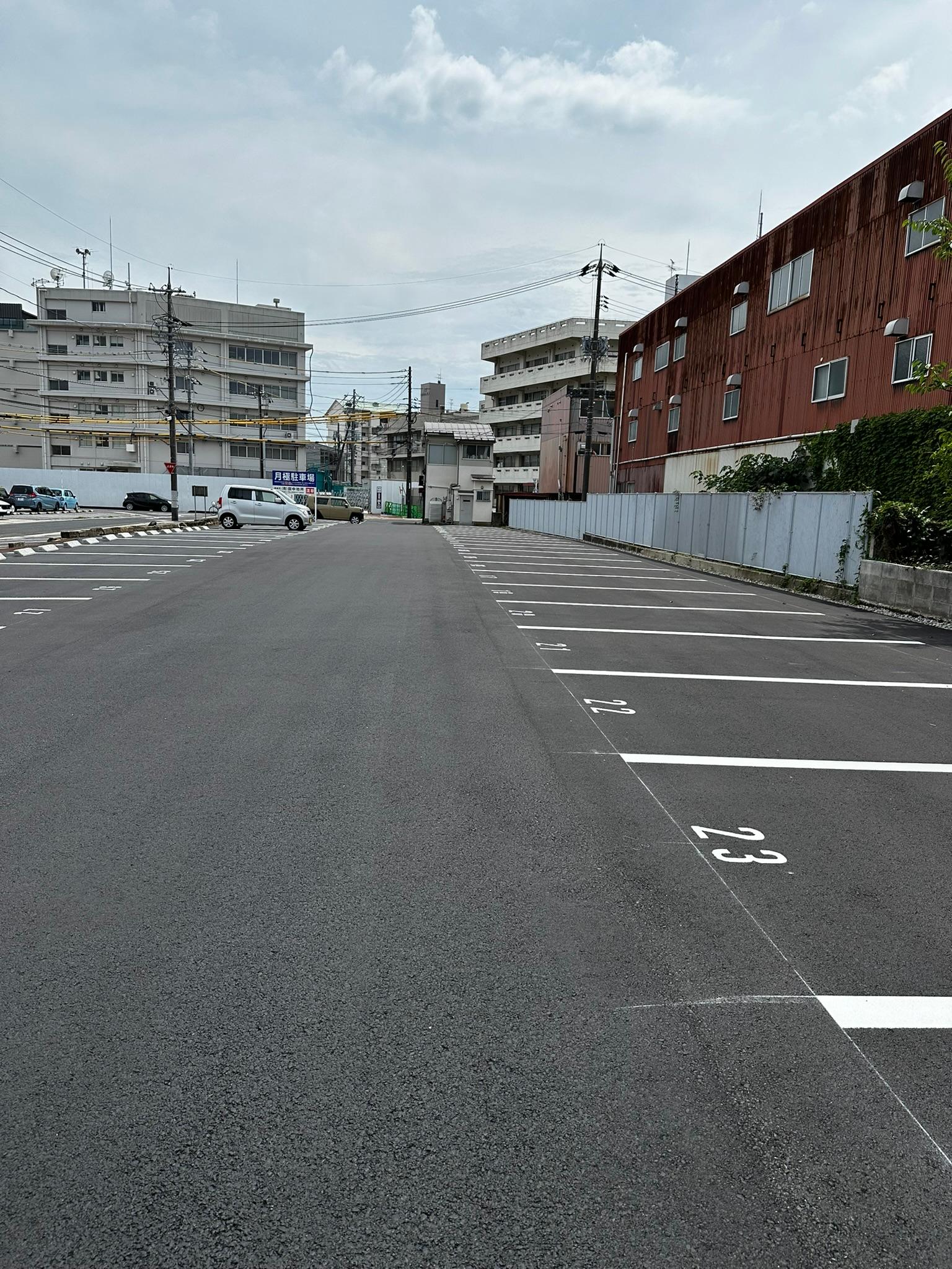 山本駐車場の外観・駐車場イメージ2枚目