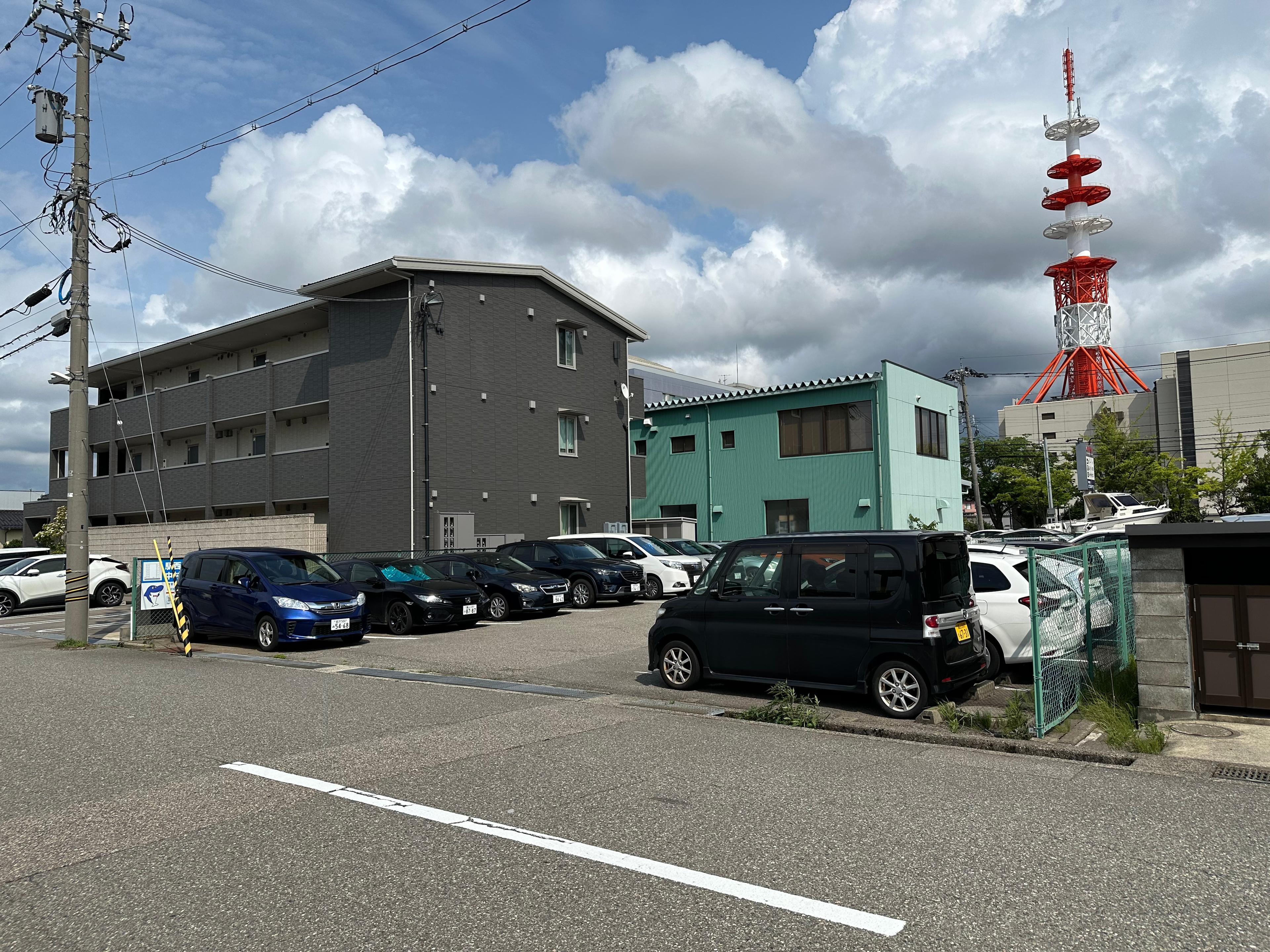 駅西新町中村駐車場の外観・駐車場イメージ2枚目