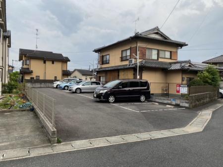 岩倉花園町ガレージの外観・駐車場イメージ2枚目