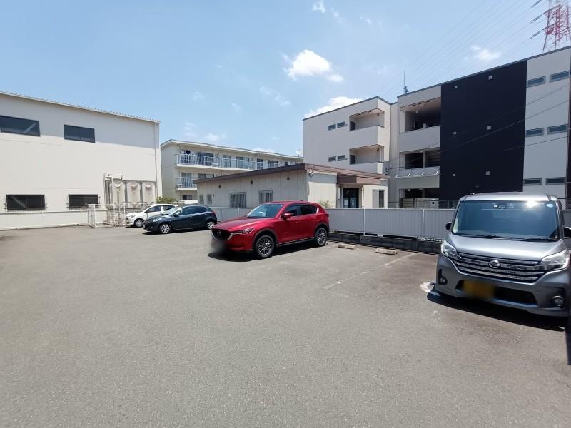 サンマルク(32492)の外観・駐車場イメージ1枚目