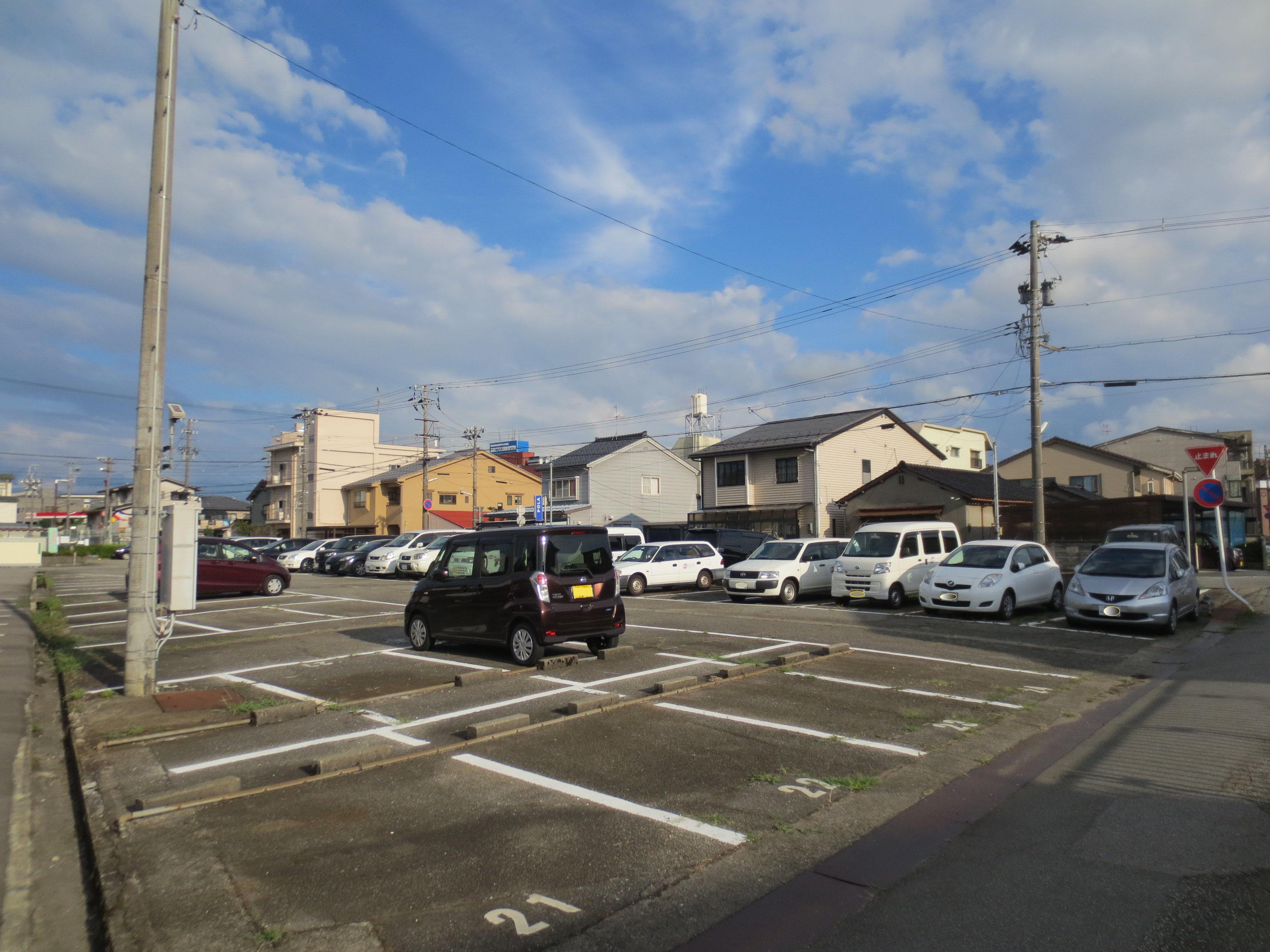 星井町3丁目月極駐車場の外観・駐車場イメージ1枚目