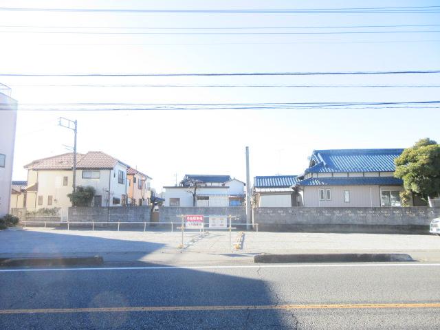 小室パーキングの外観・駐車場イメージ2枚目