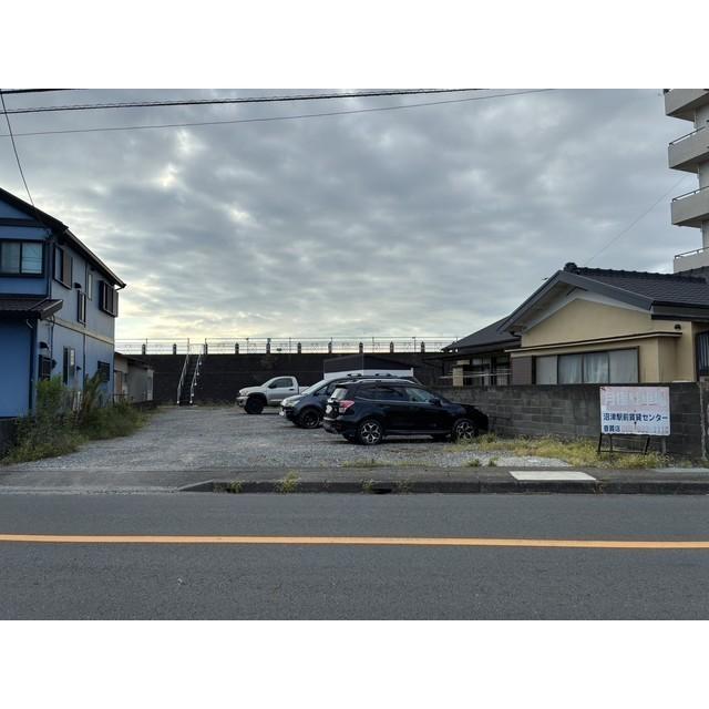 西島町杉本駐車場の外観・駐車場イメージ2枚目