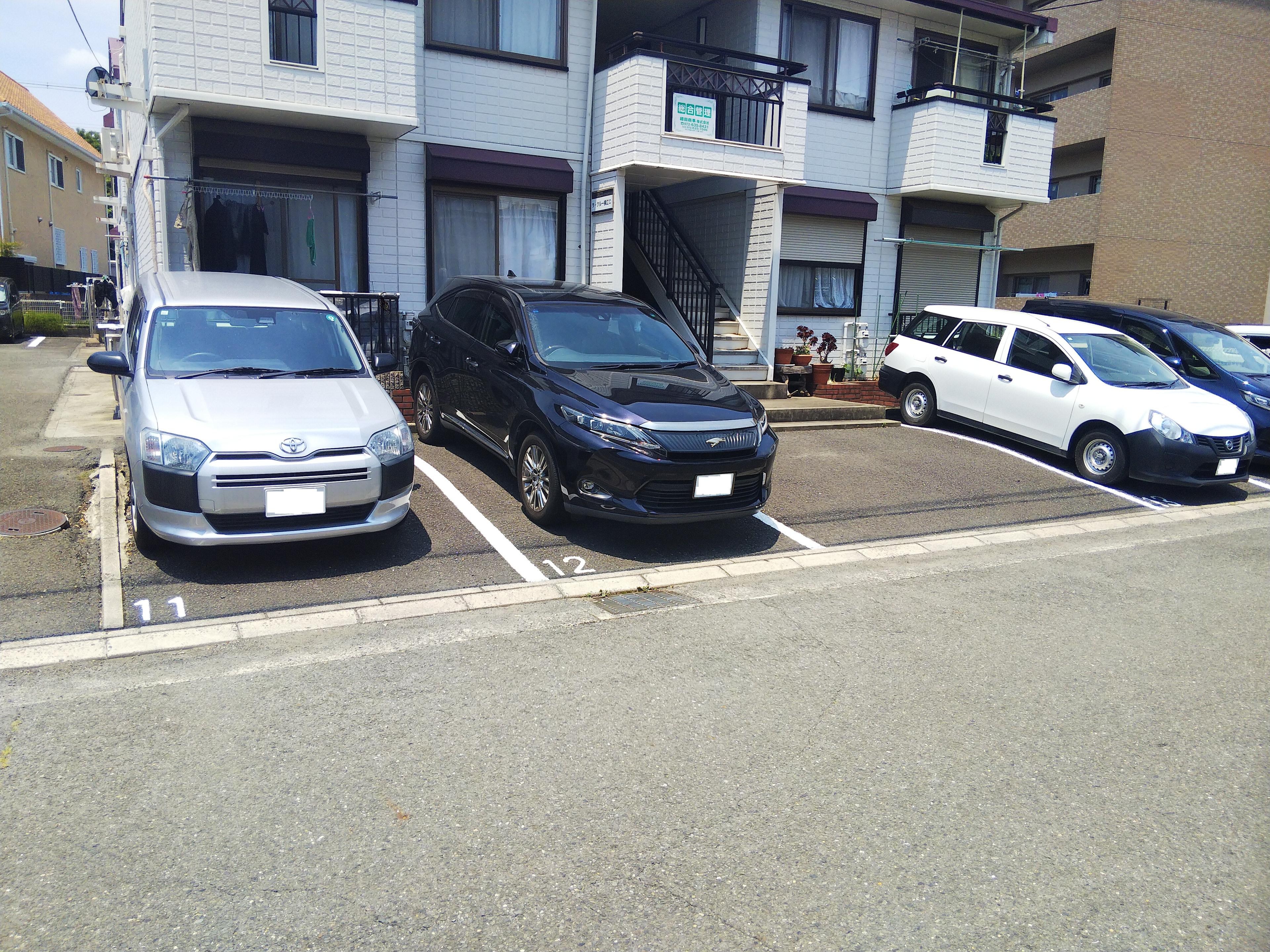 ラ・クルー横江モータープールの外観・駐車場イメージ3枚目