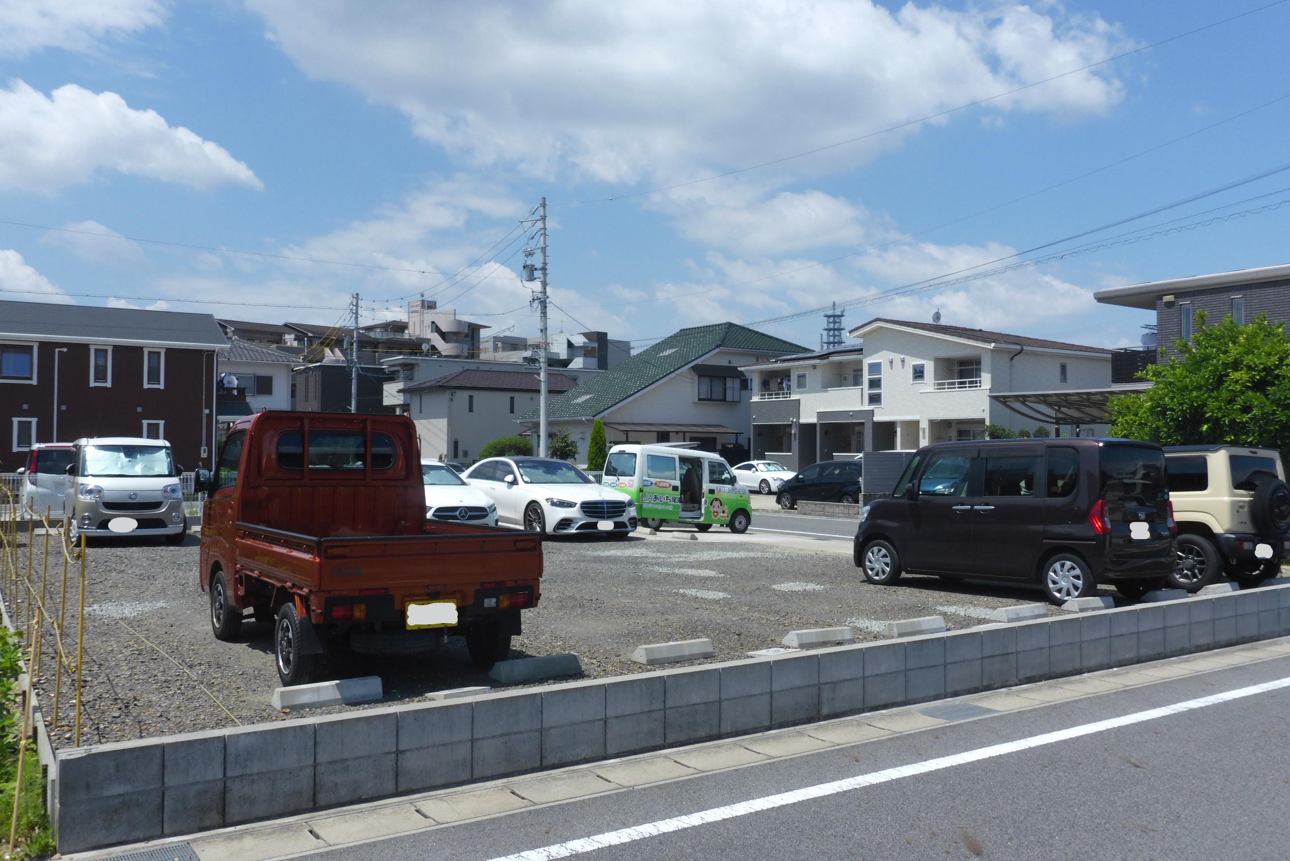 下山第８駐車場の外観・駐車場イメージ3枚目