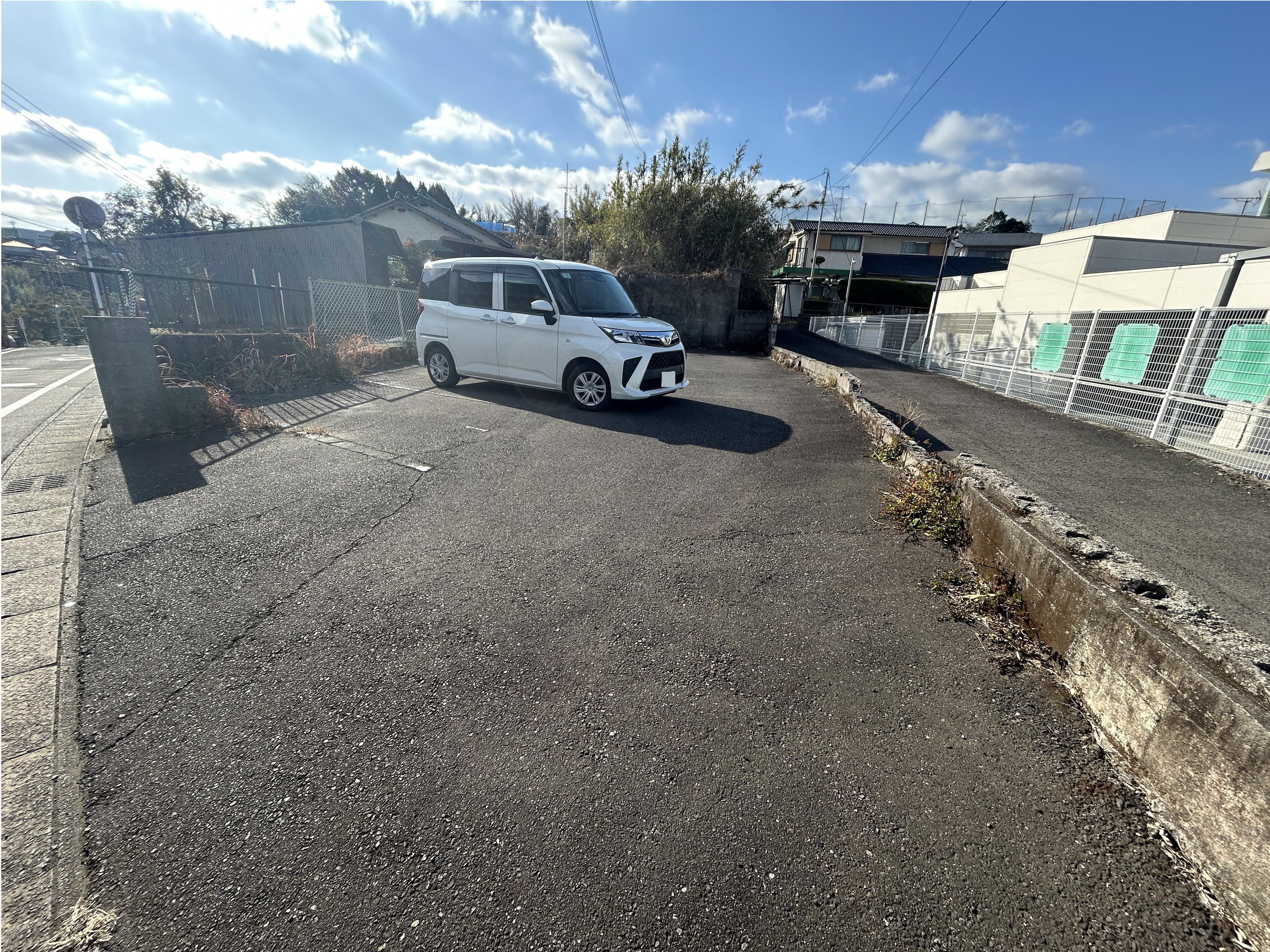 ナミ駐車場の外観・駐車場イメージ1枚目