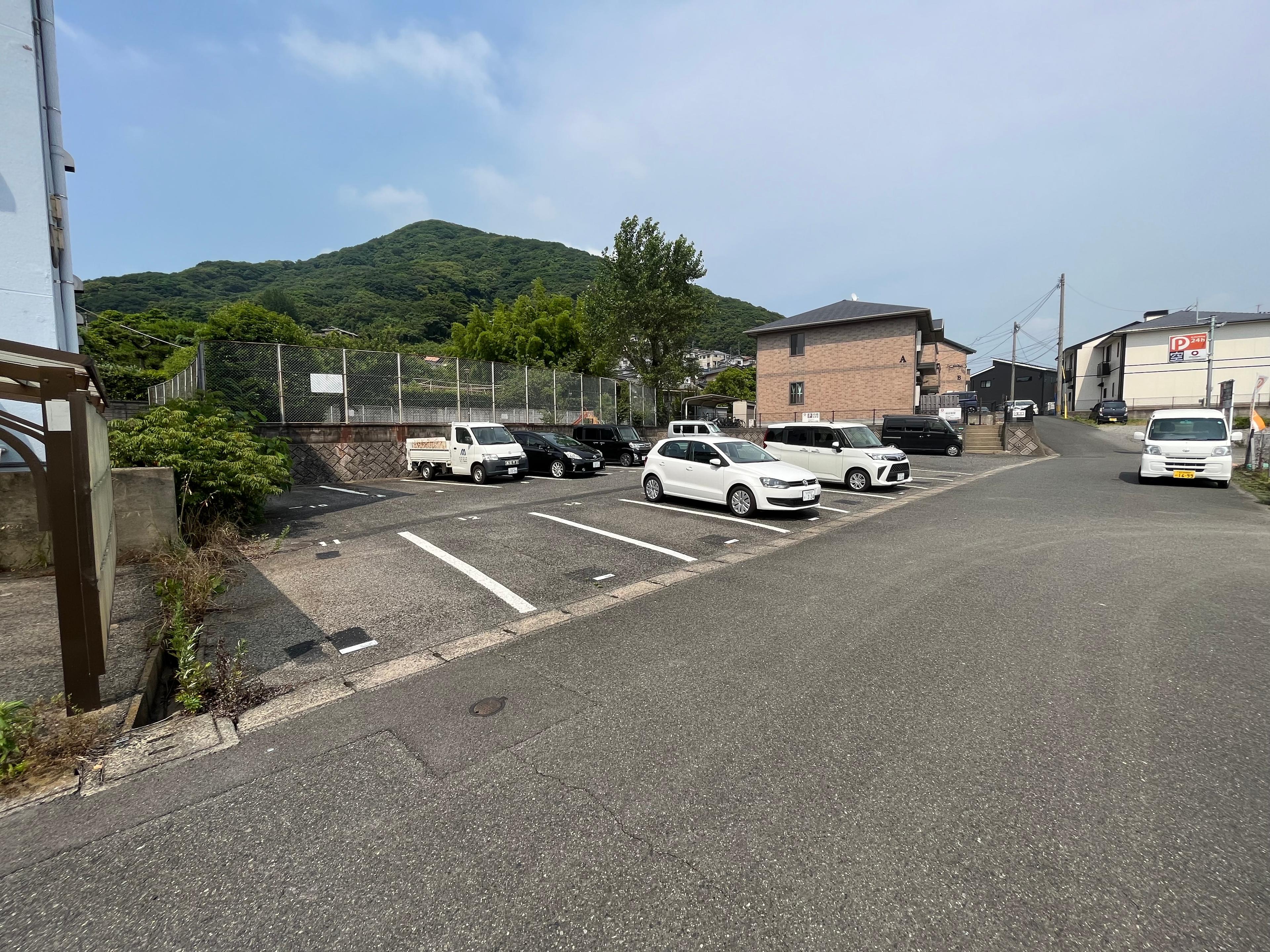 湯川二丁目第1駐車場の外観・駐車場イメージ1枚目
